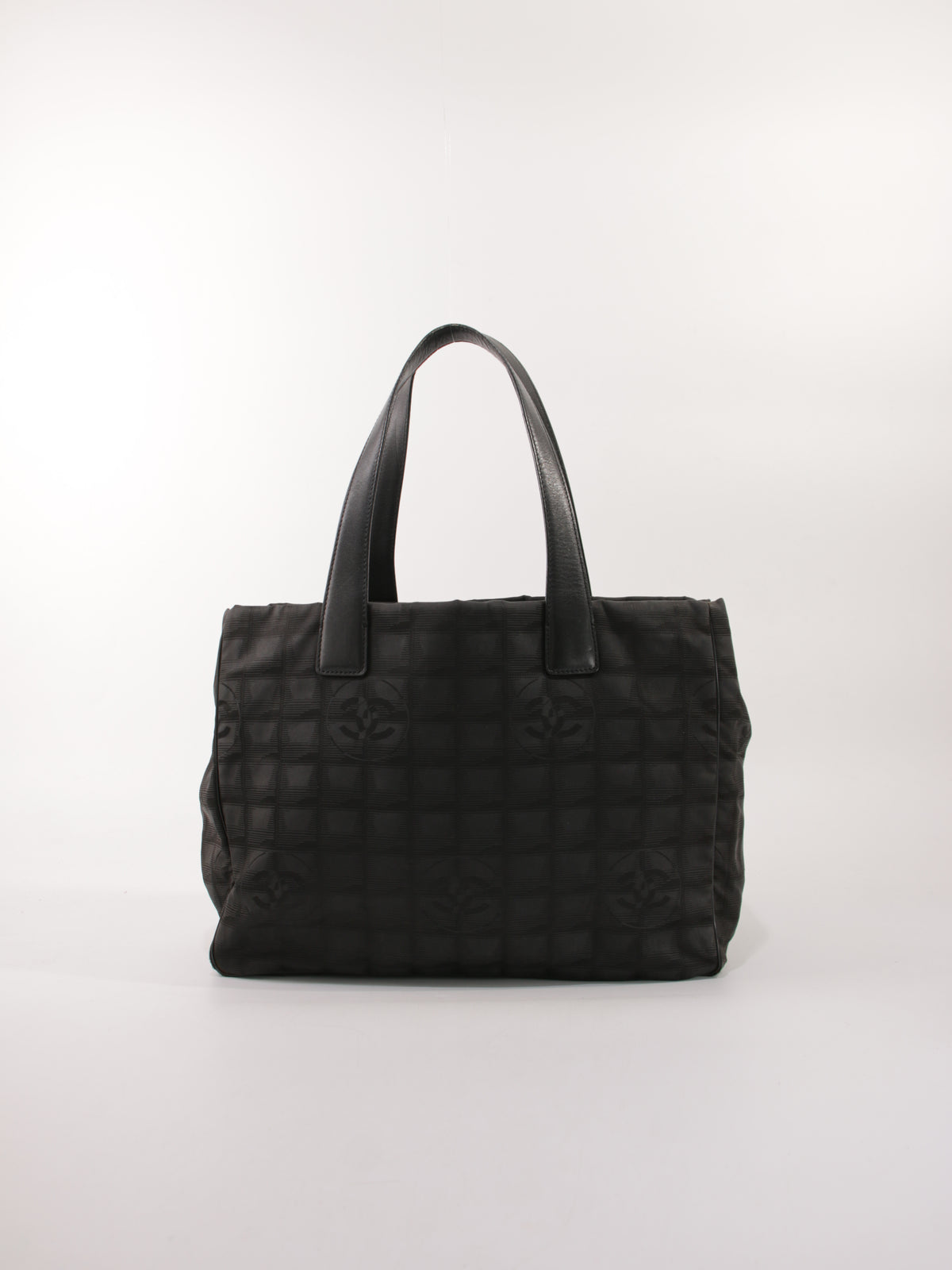 CHANEL - Travel Line