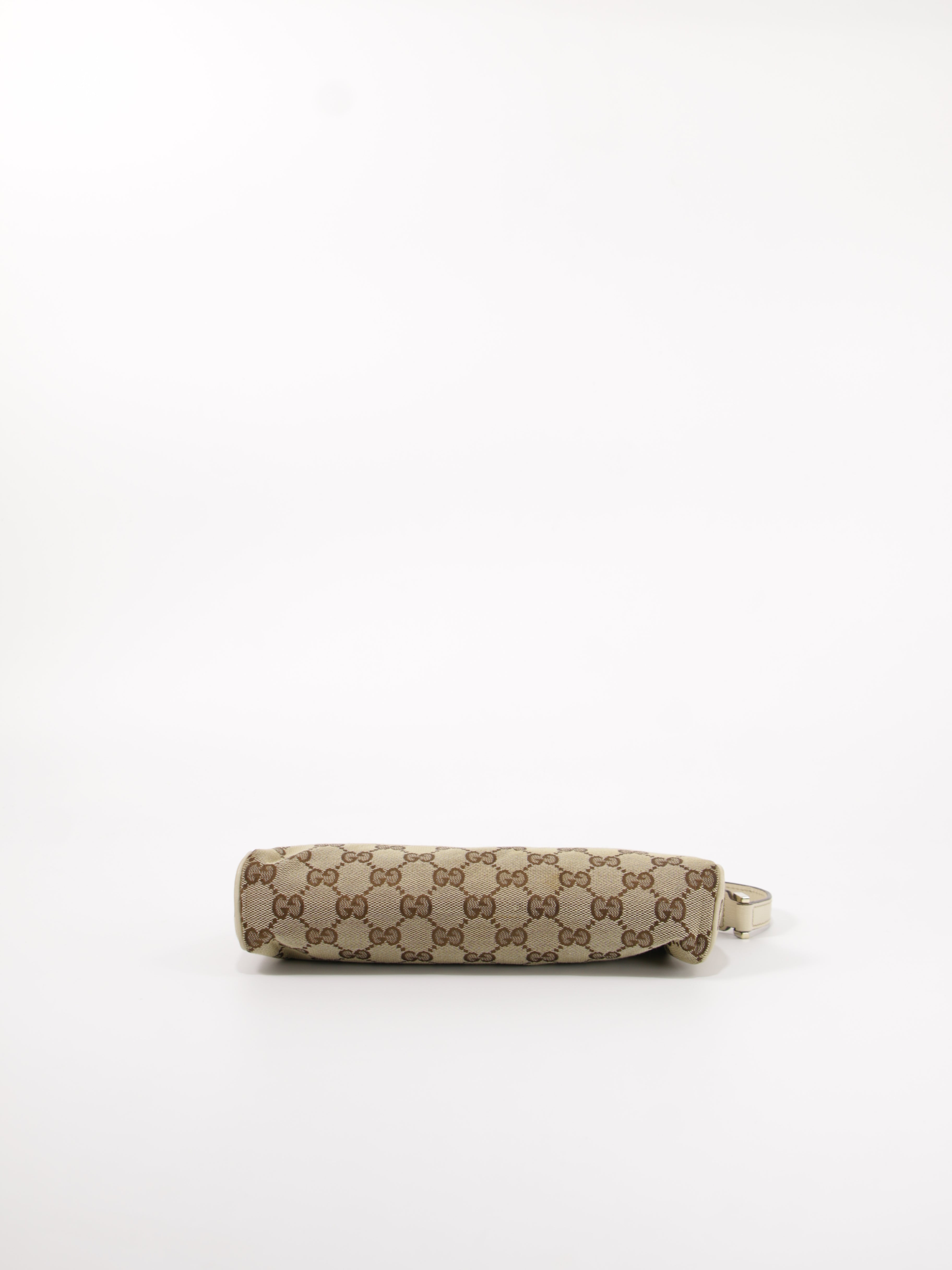 Abbey D-Ring Pochette