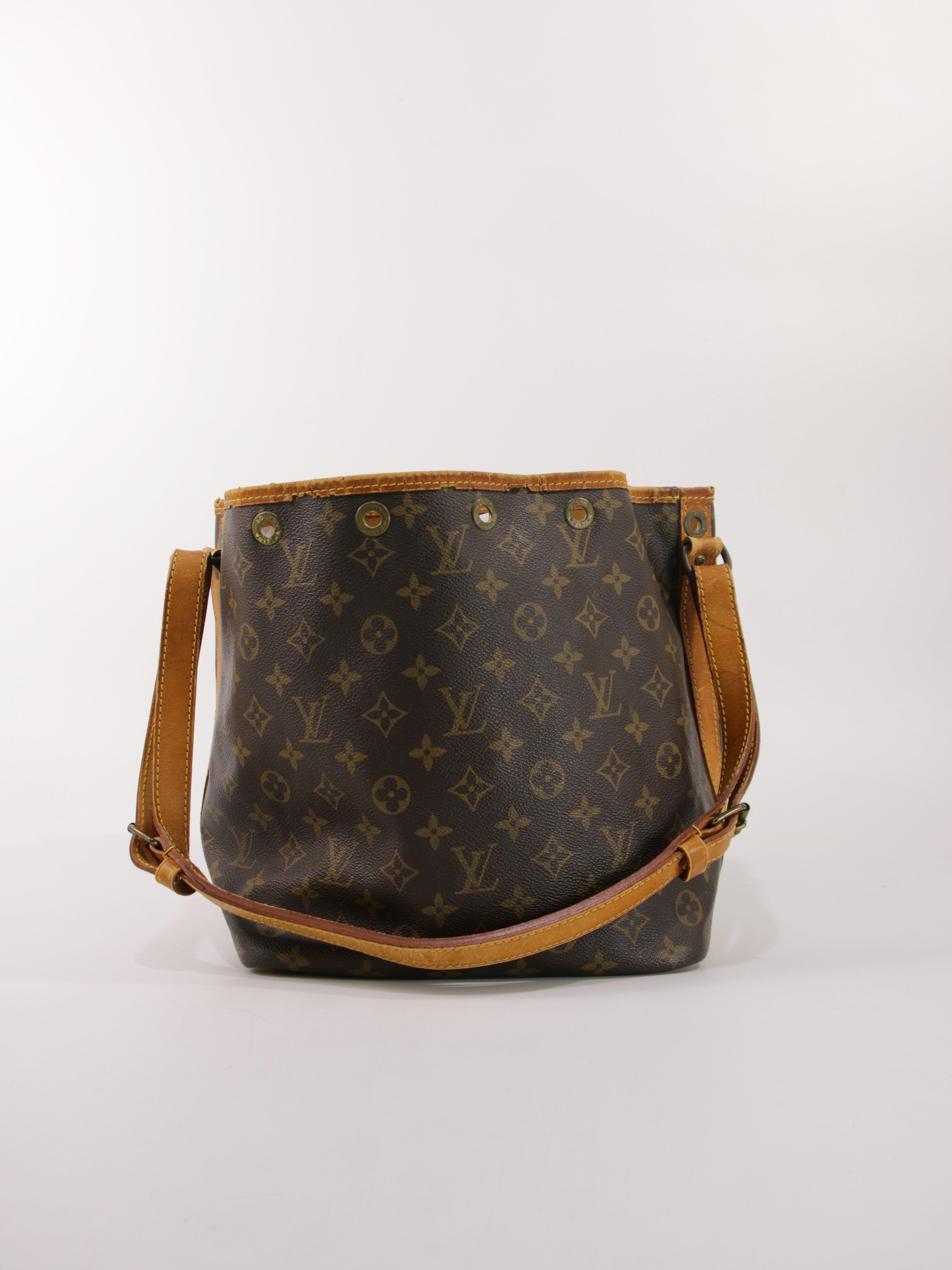 Bags under 670 eur