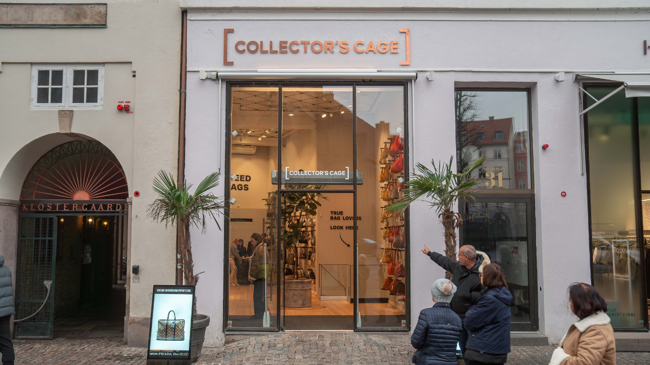 Intern at Collectors Cage – Collector's Cage