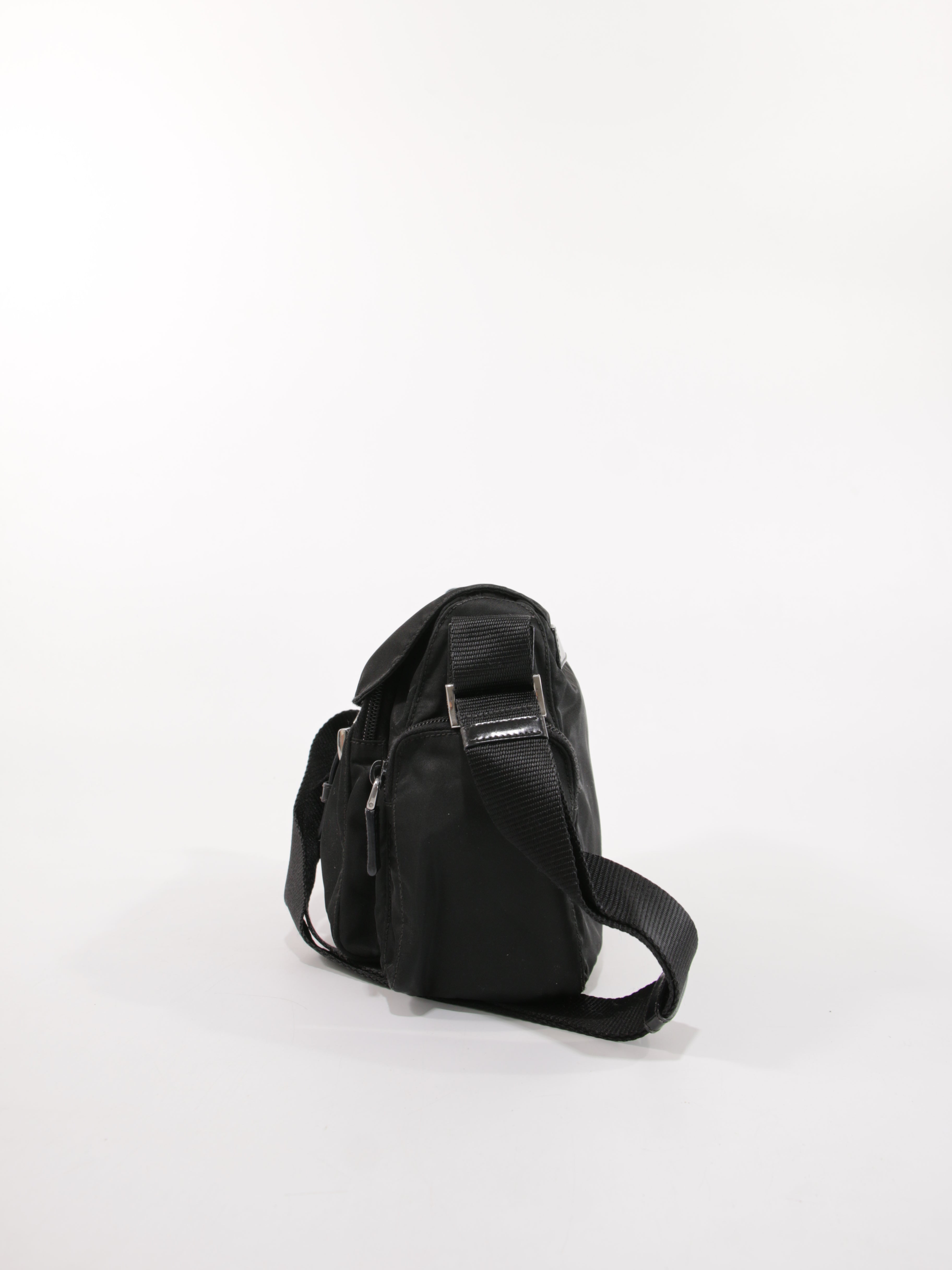 Single Buckle Messenger