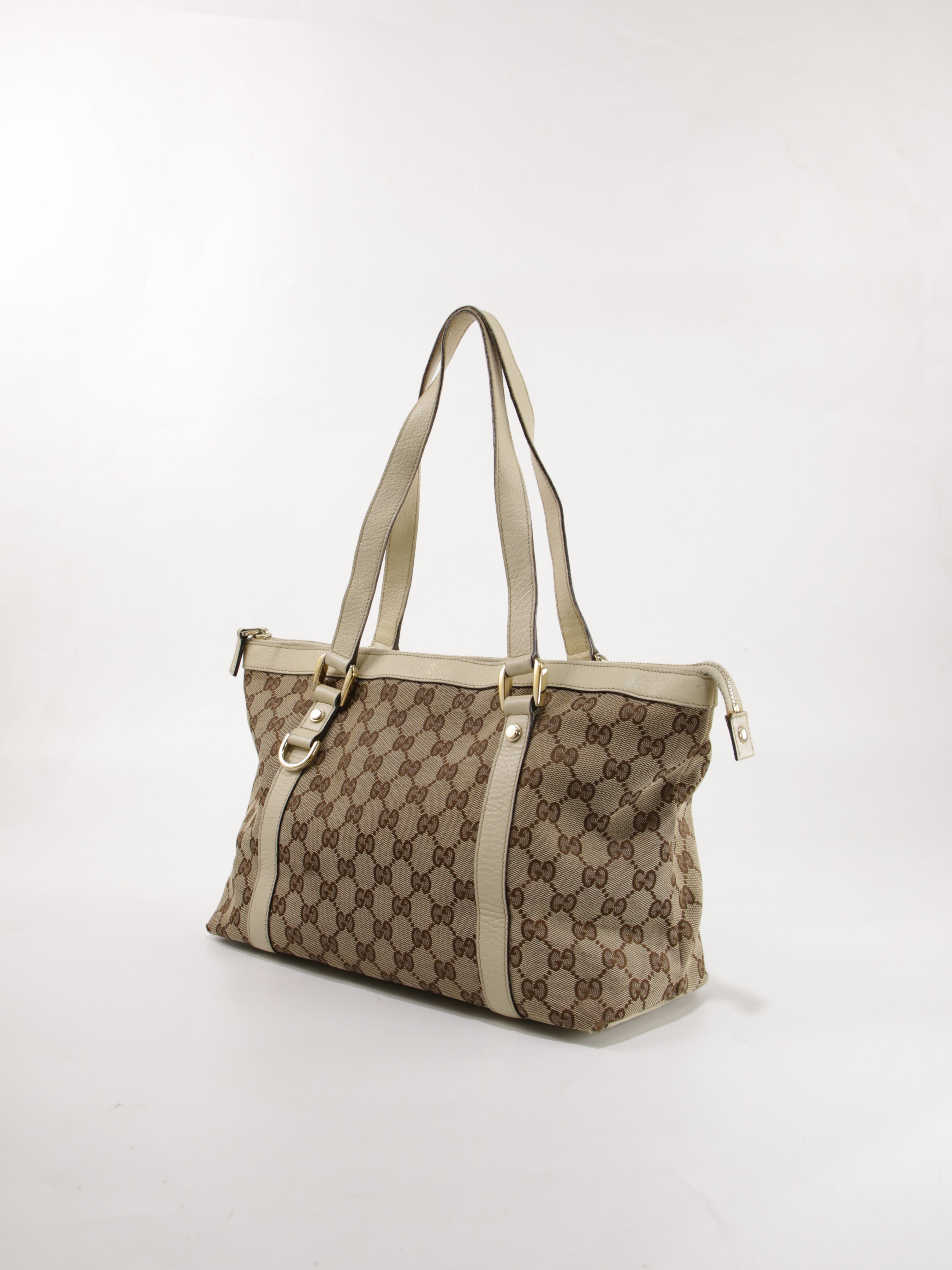 Abbey Zip Tote