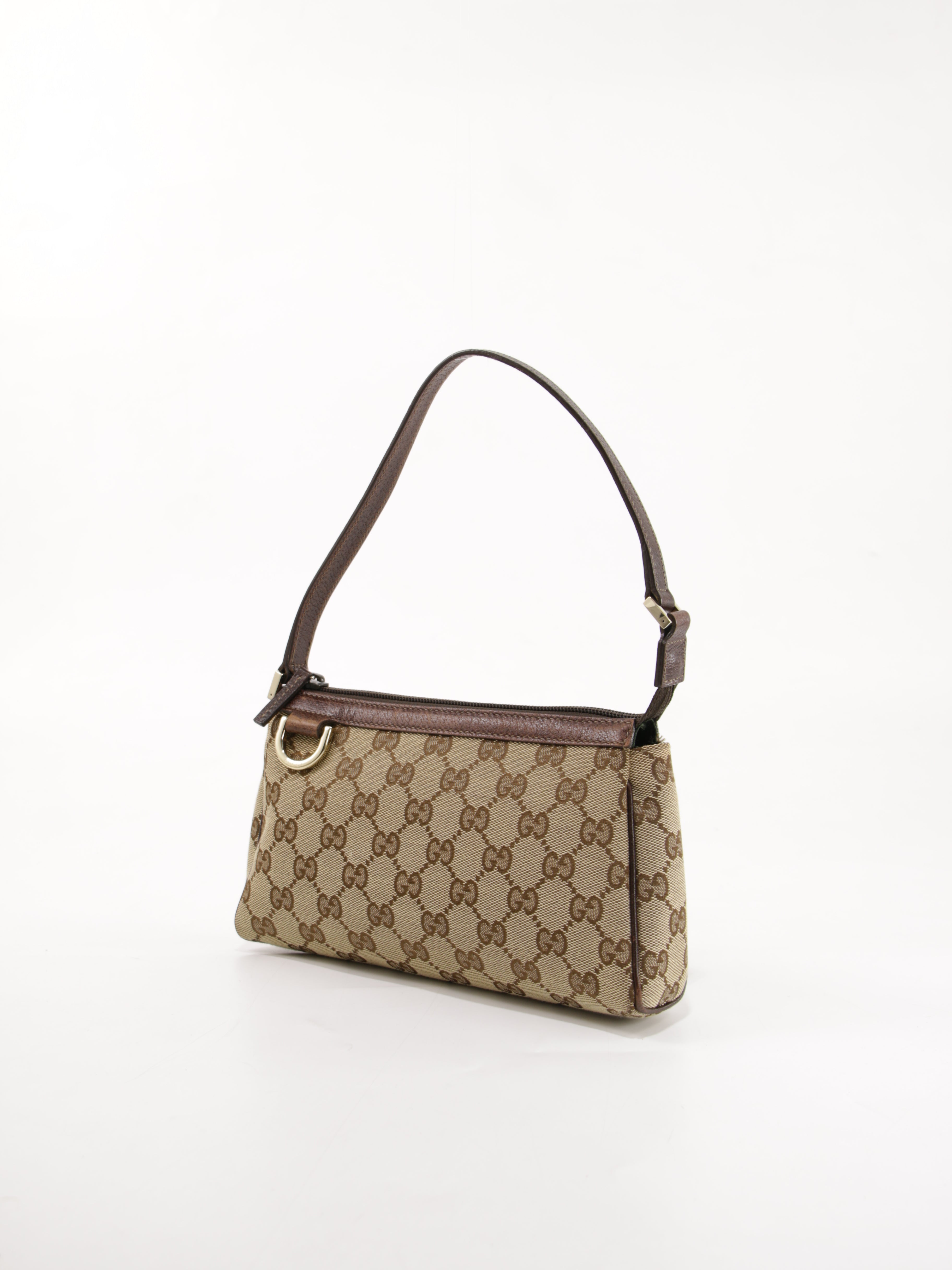Abbey D-Ring Pochette