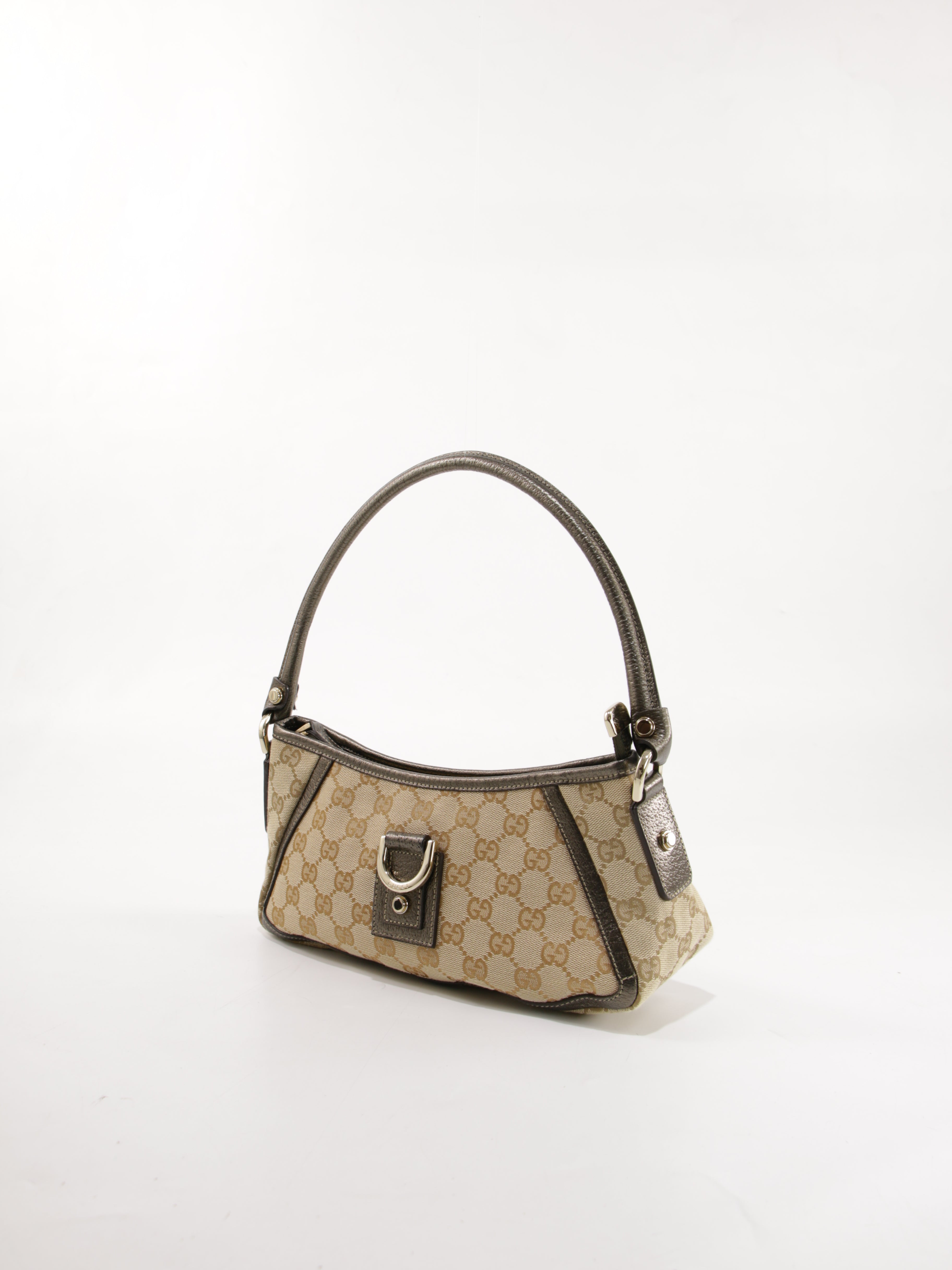 Abbey D-Ring Pochette