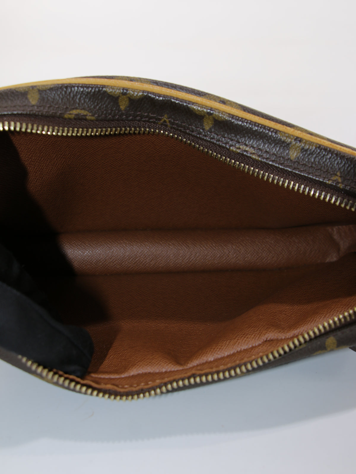 Louis Vuitton Pochette Marly Bandoulière