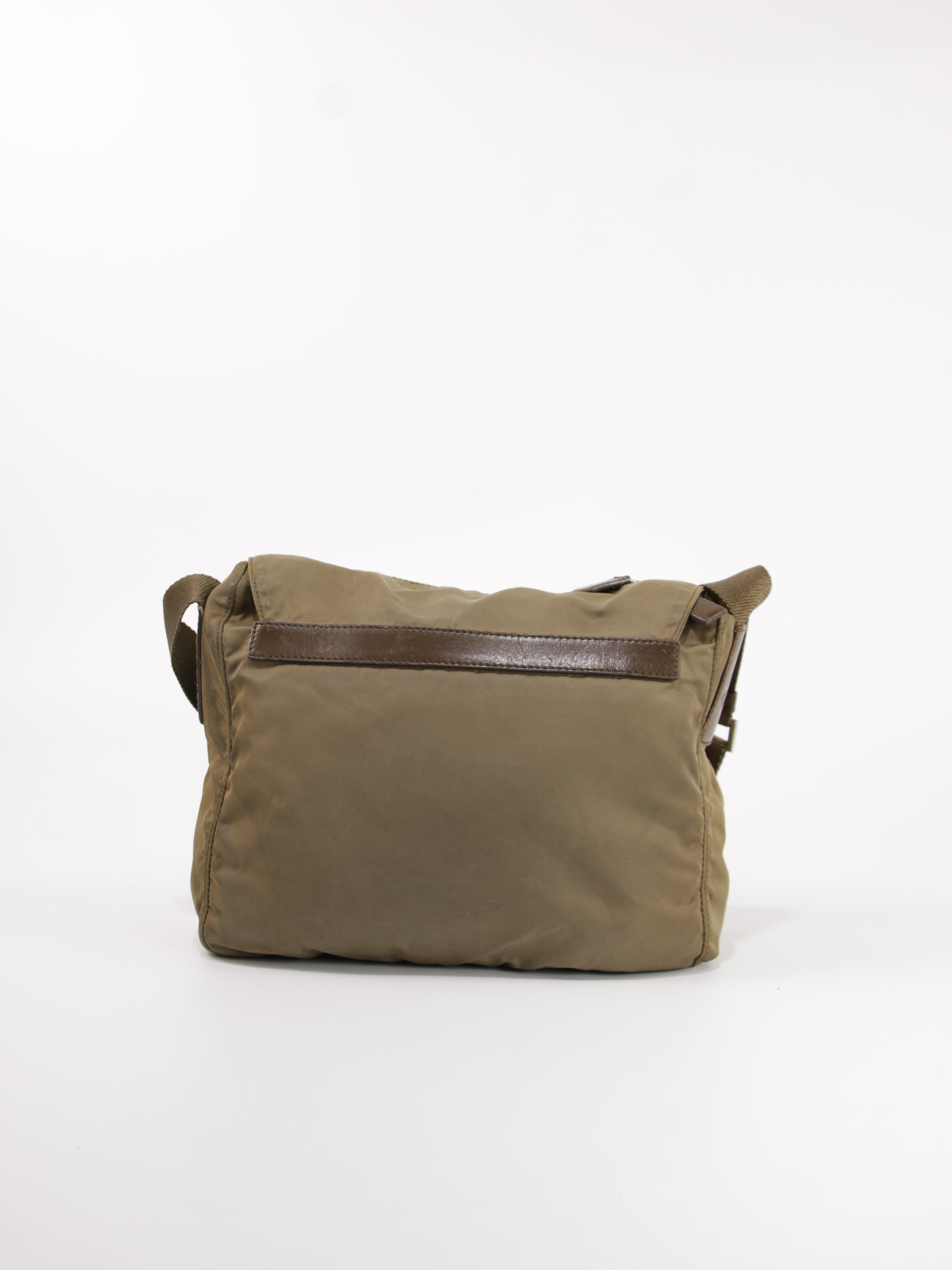 Single Buckle Messenger