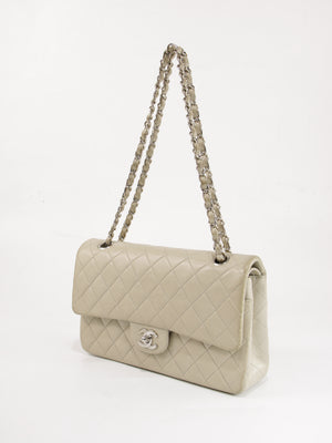 Medium Classic Flap