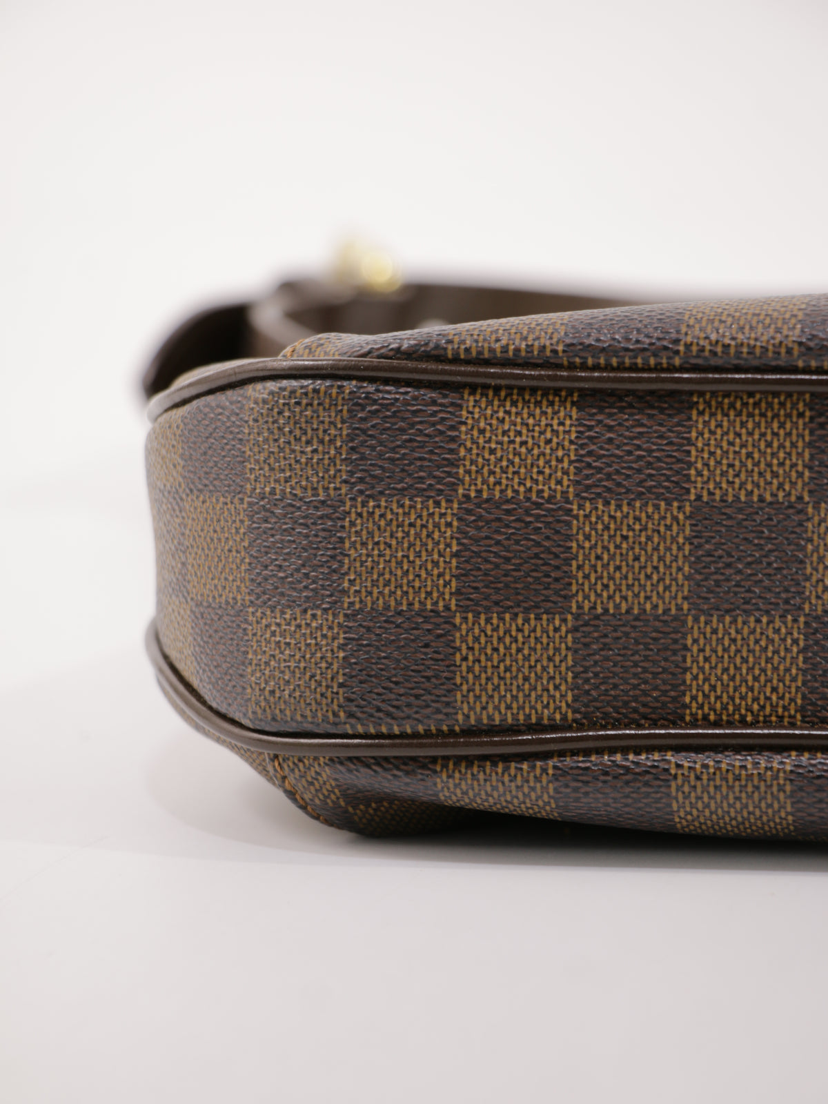 Louis Vuitton Thames PM