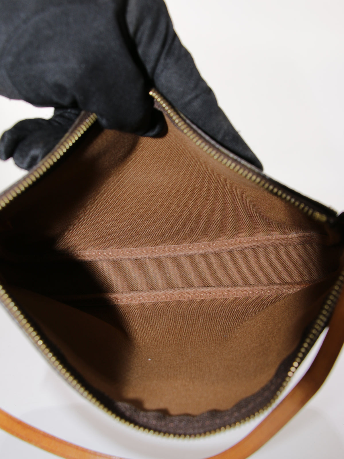 Louis Vuitton Accessories Pochette