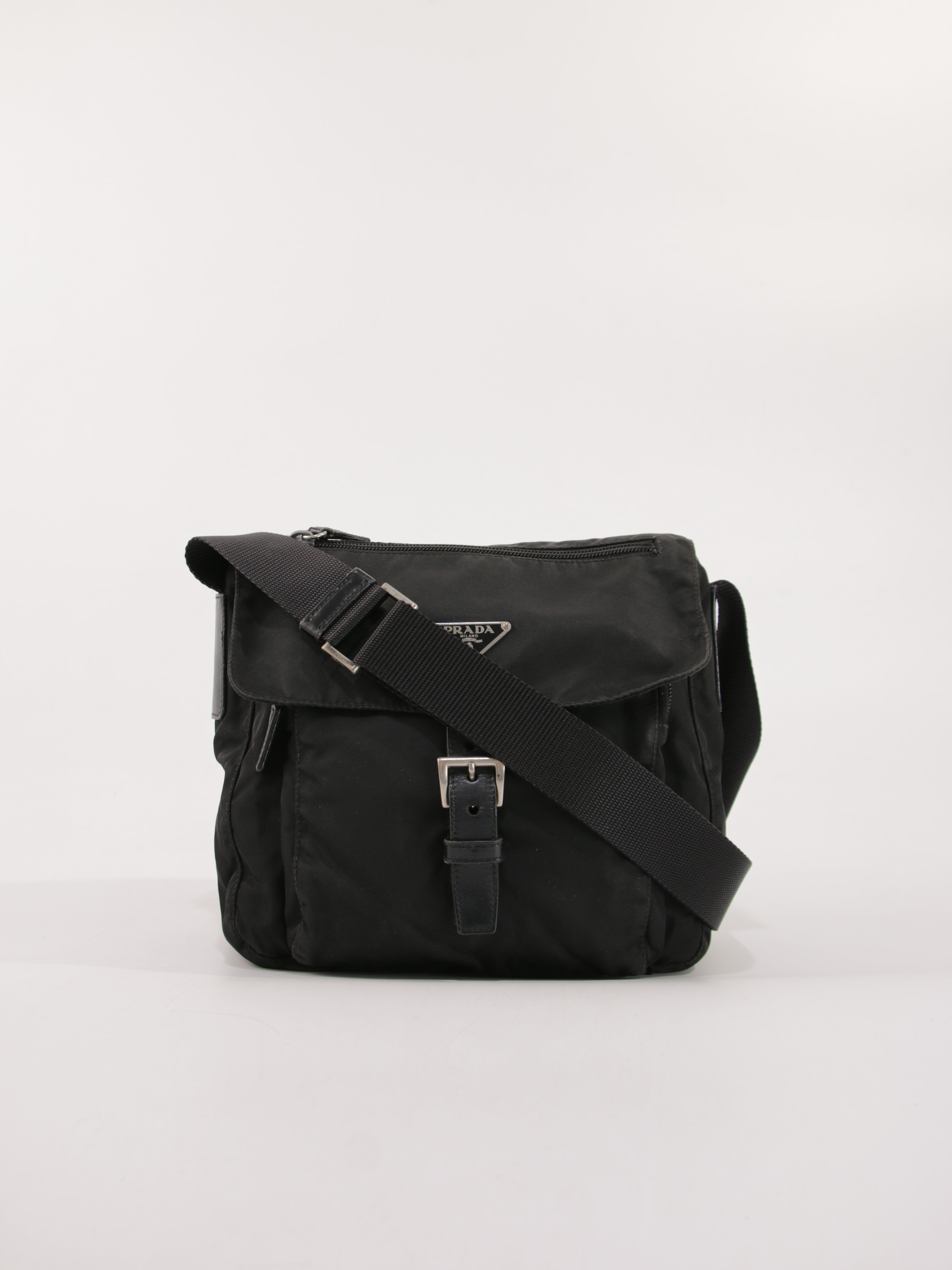 Single Buckle Messenger