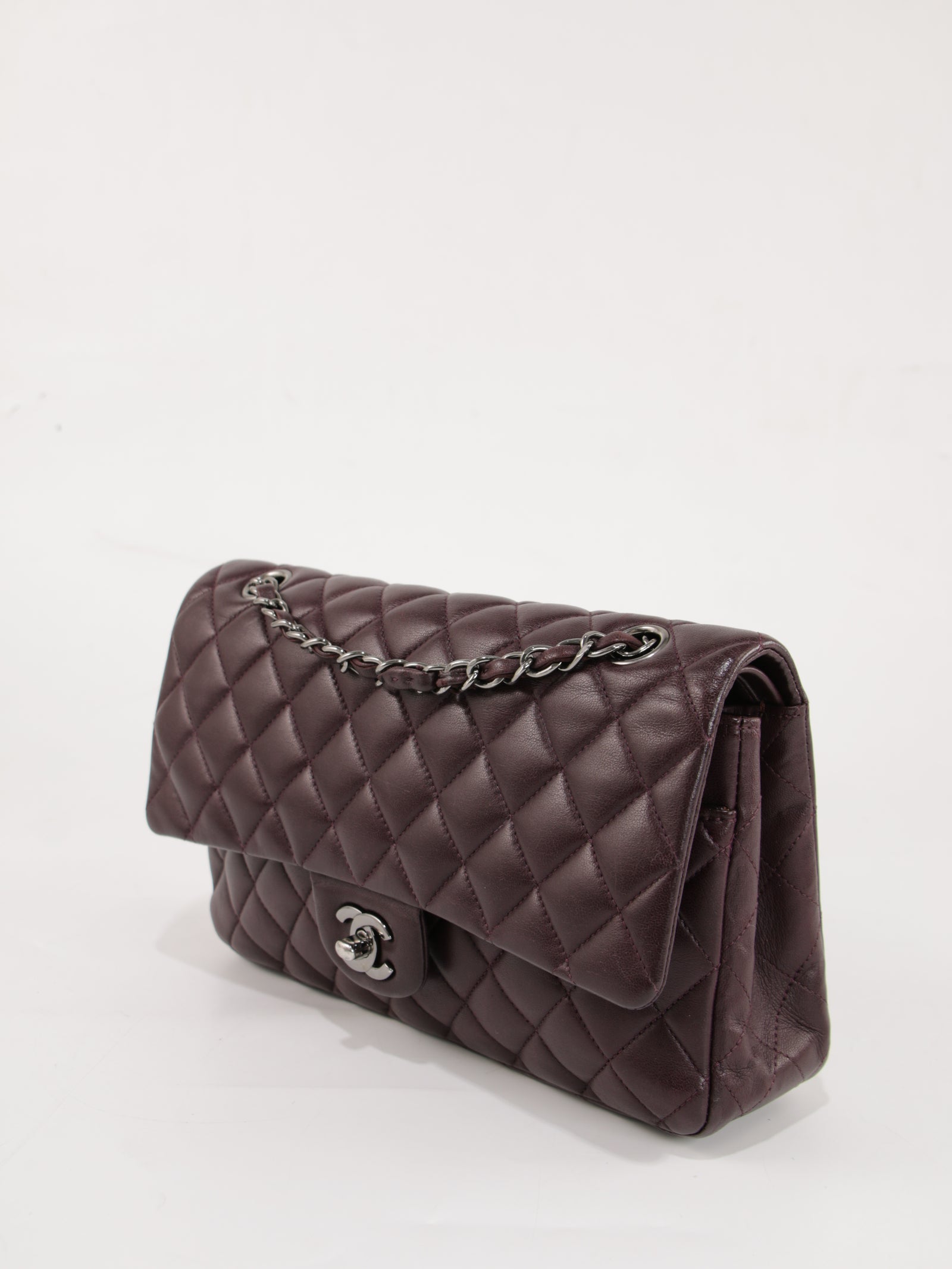 Medium Classic Flap