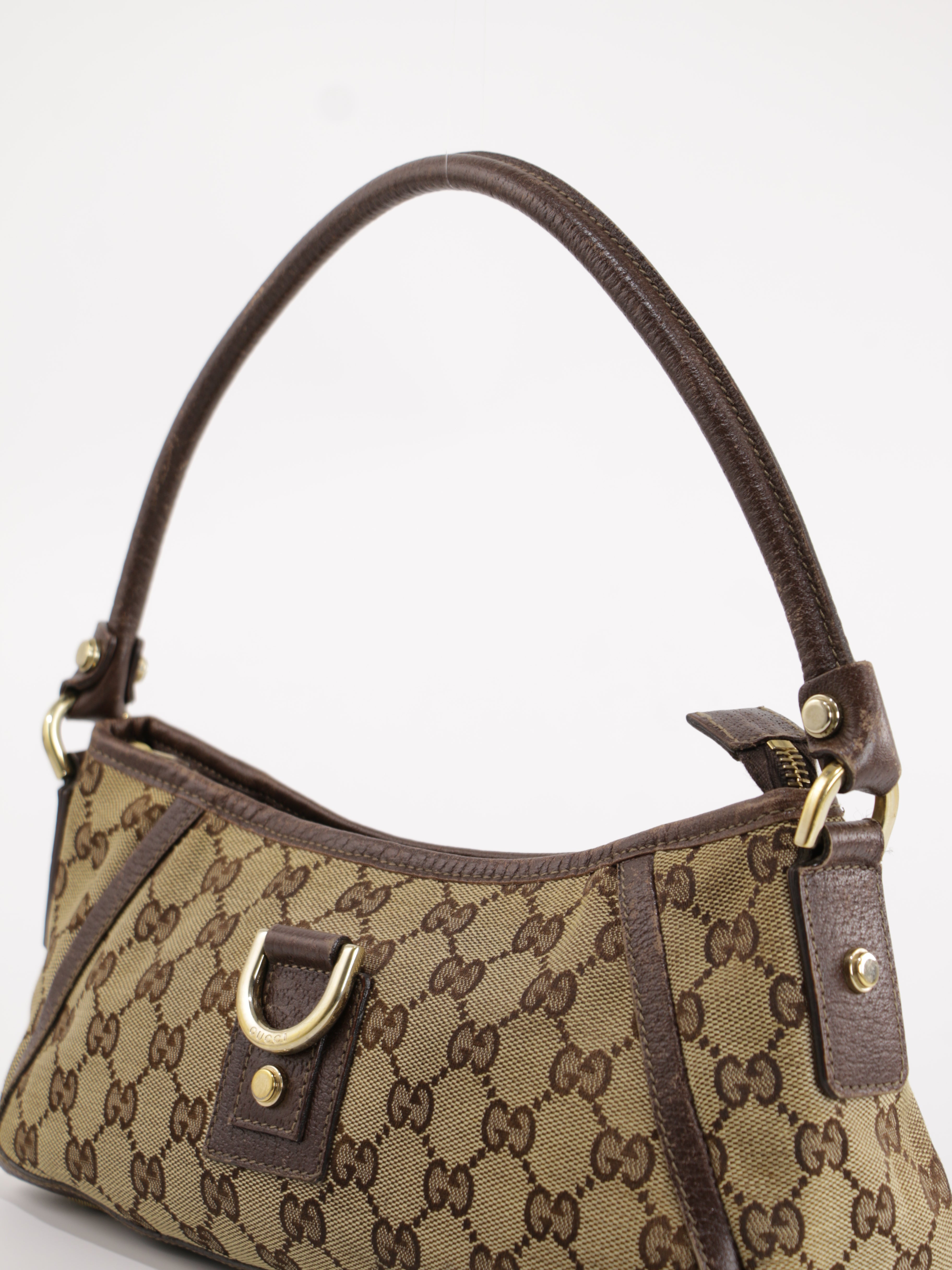 Abbey D-Ring Pochette