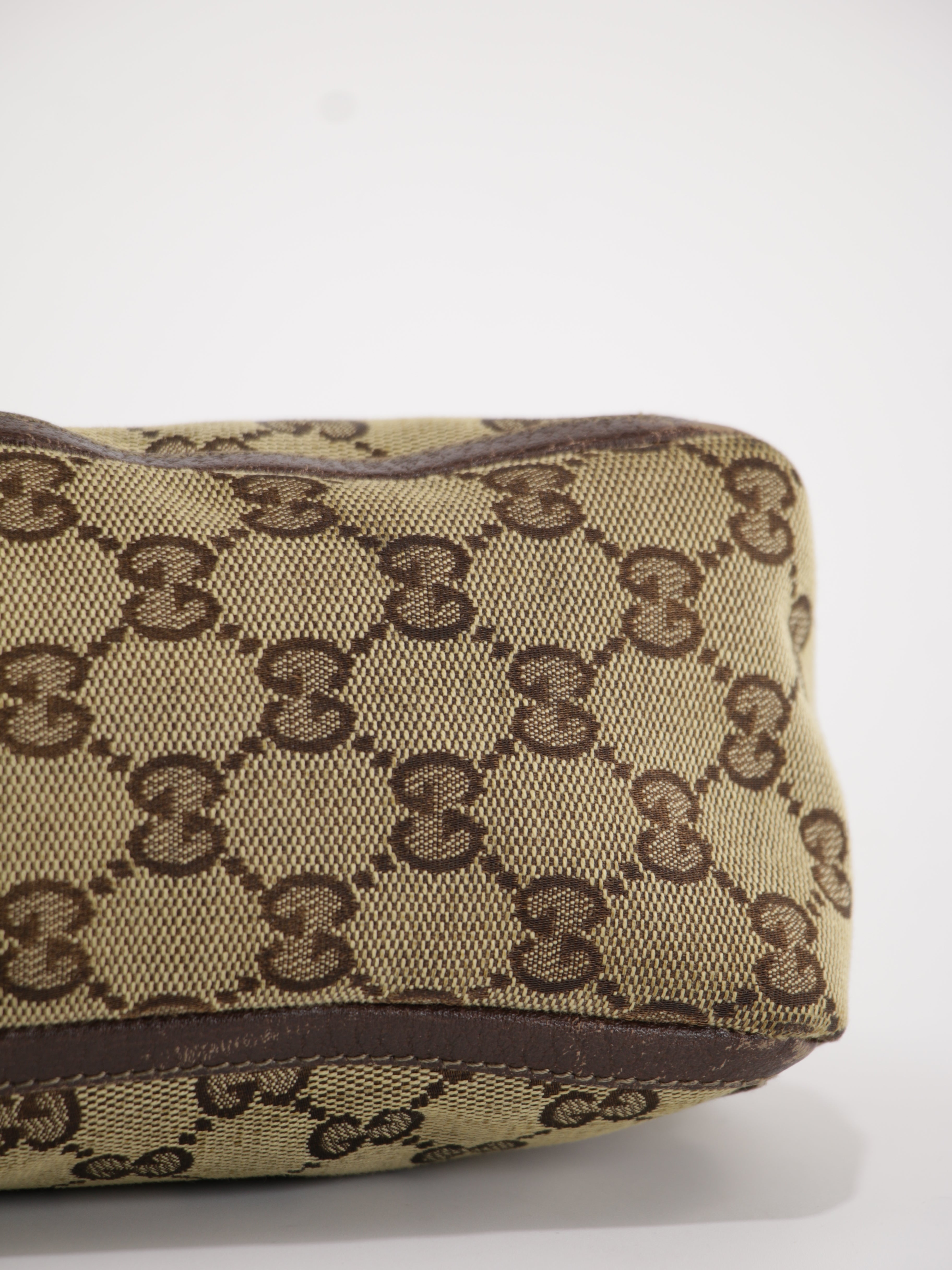 Abbey D-Ring Pochette