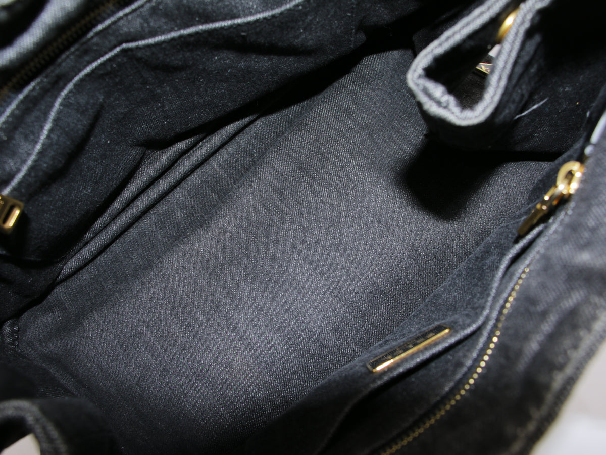 Prada Medium Canapa