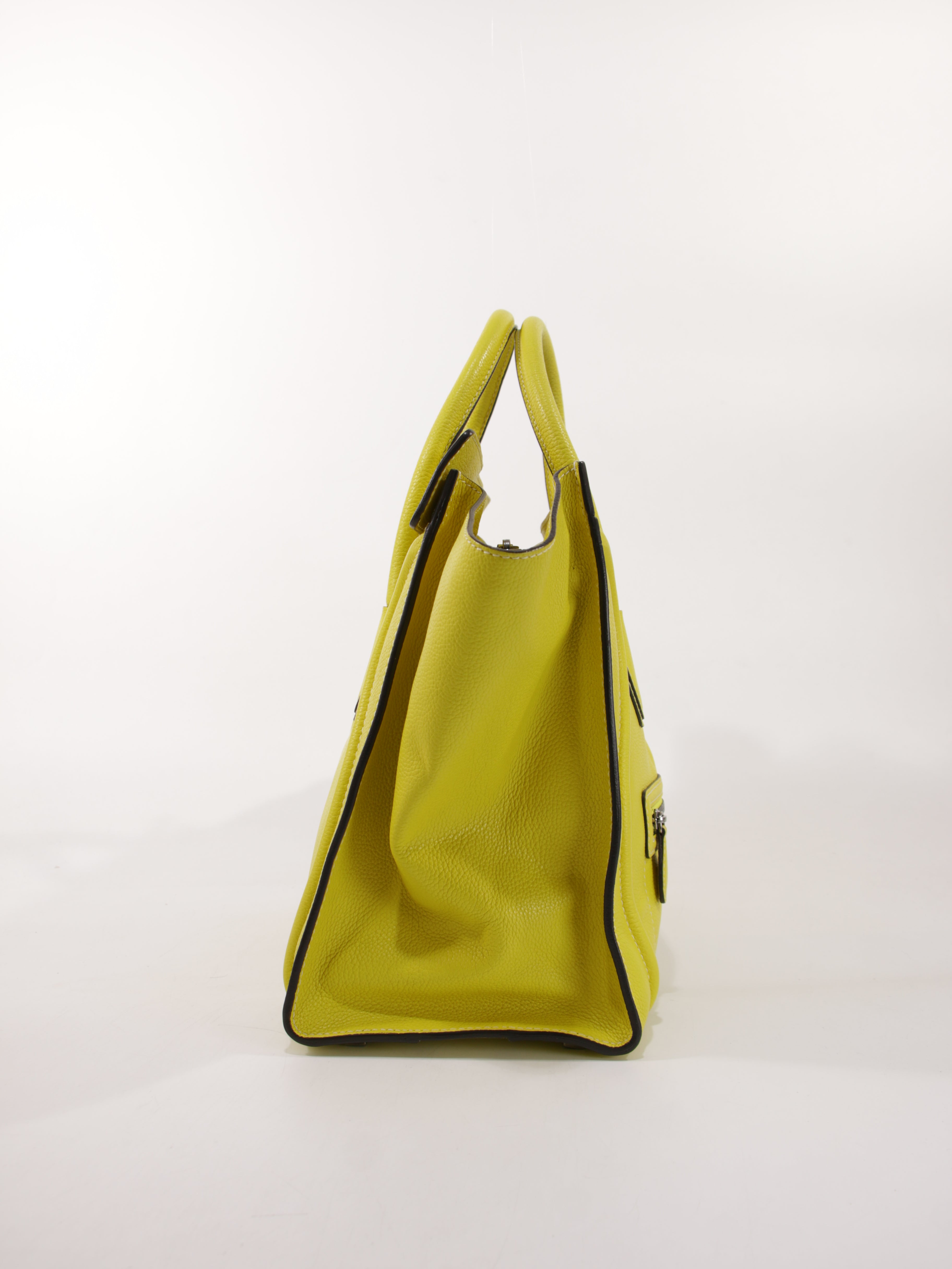 Medium Luggage