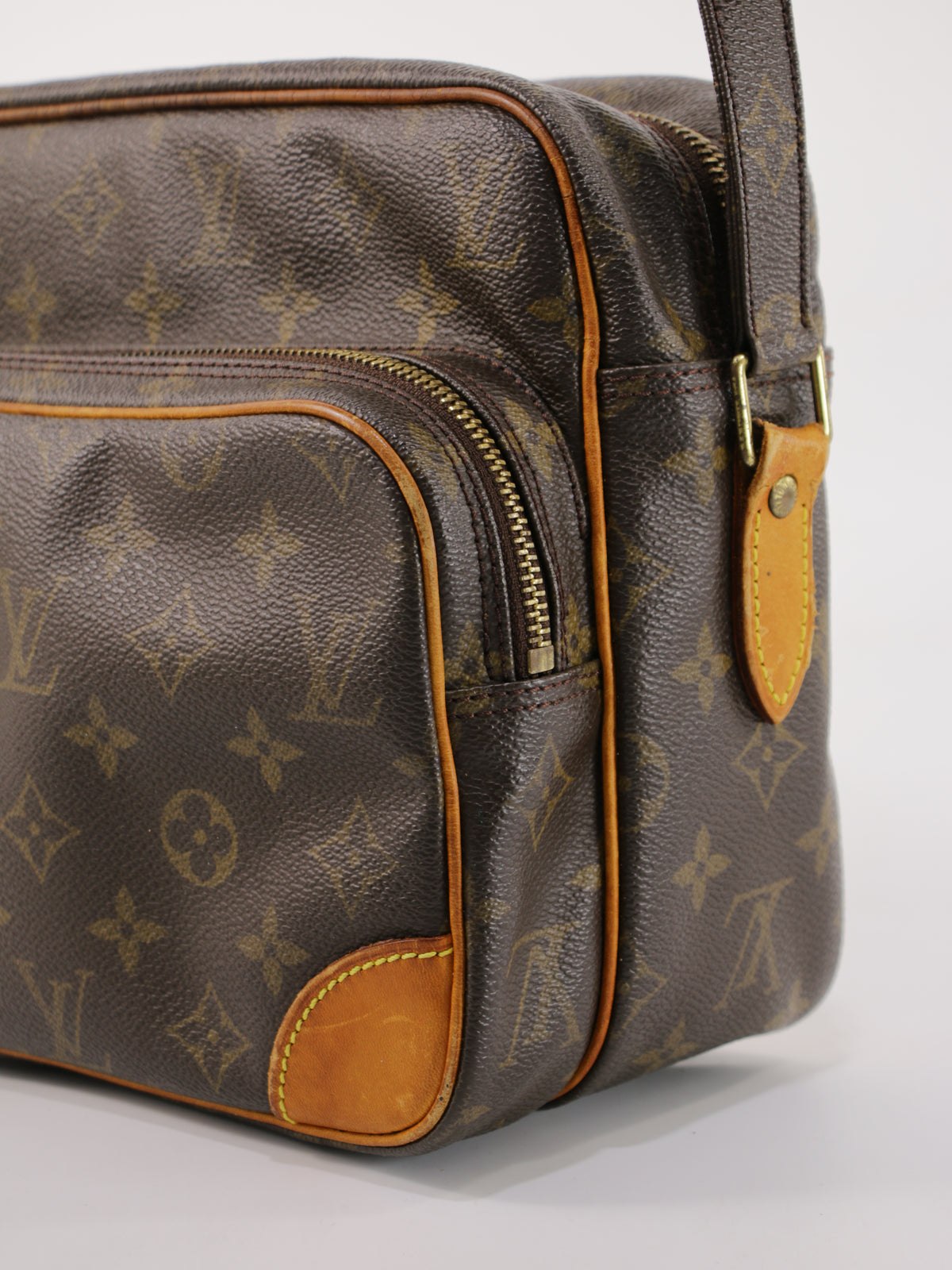 Louis Vuitton Nile PM