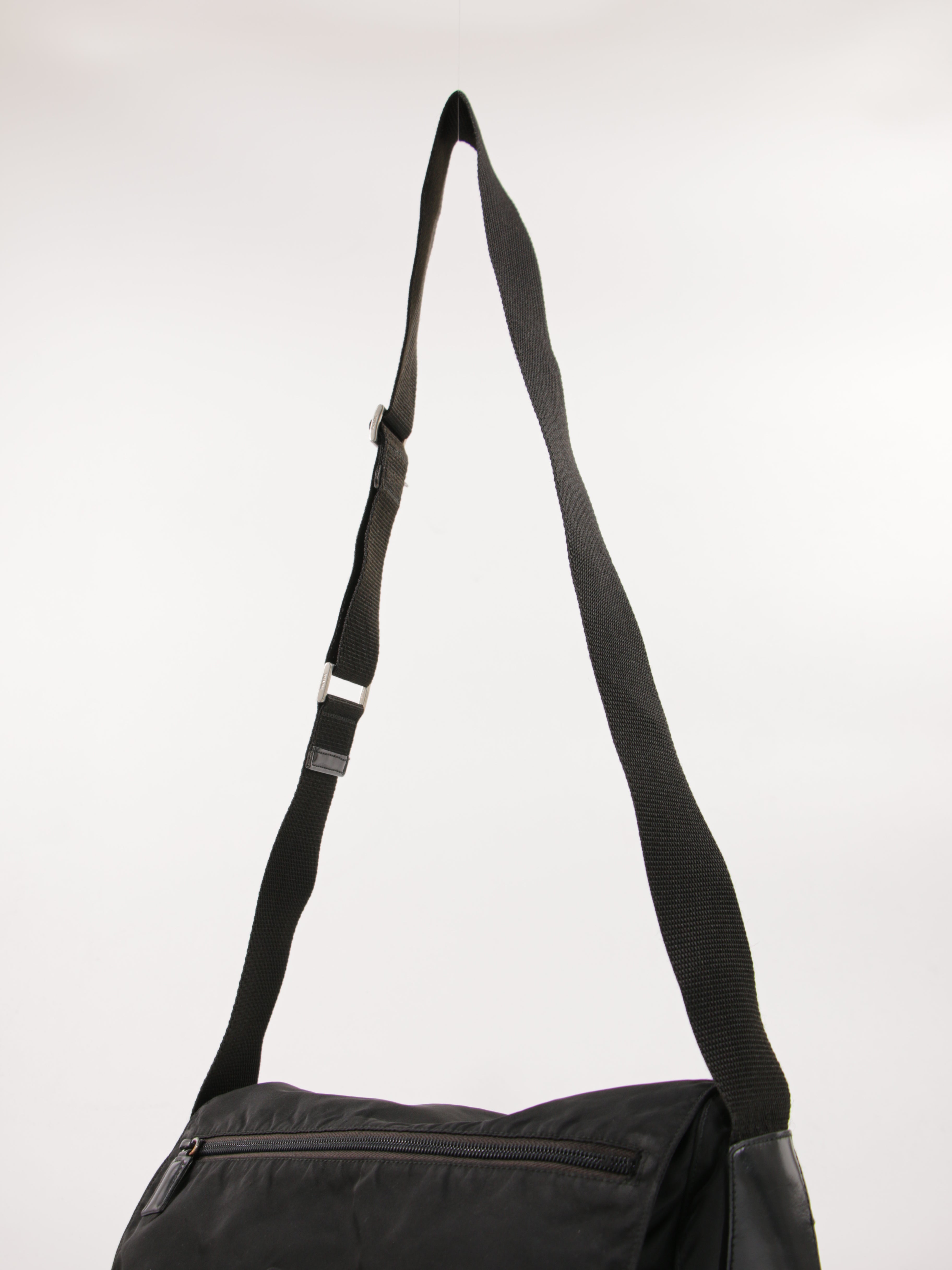 Double Buckle Messenger