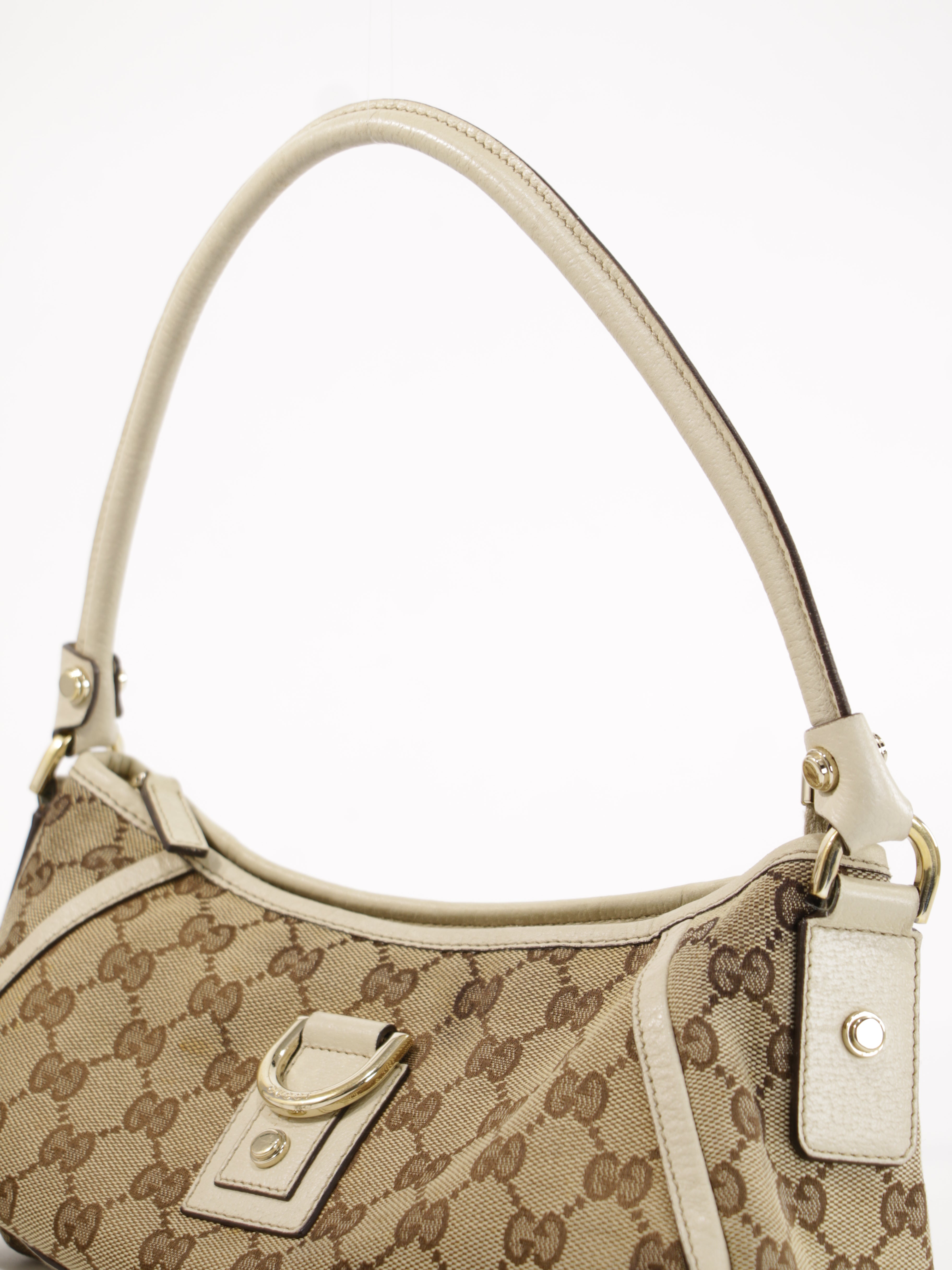 Abbey D-Ring Pochette