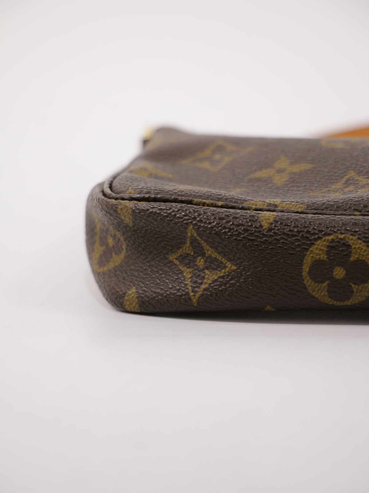 Louis Vuitton Accessories Pochette