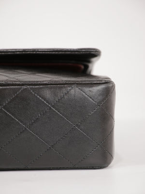 Medium Classic Flap