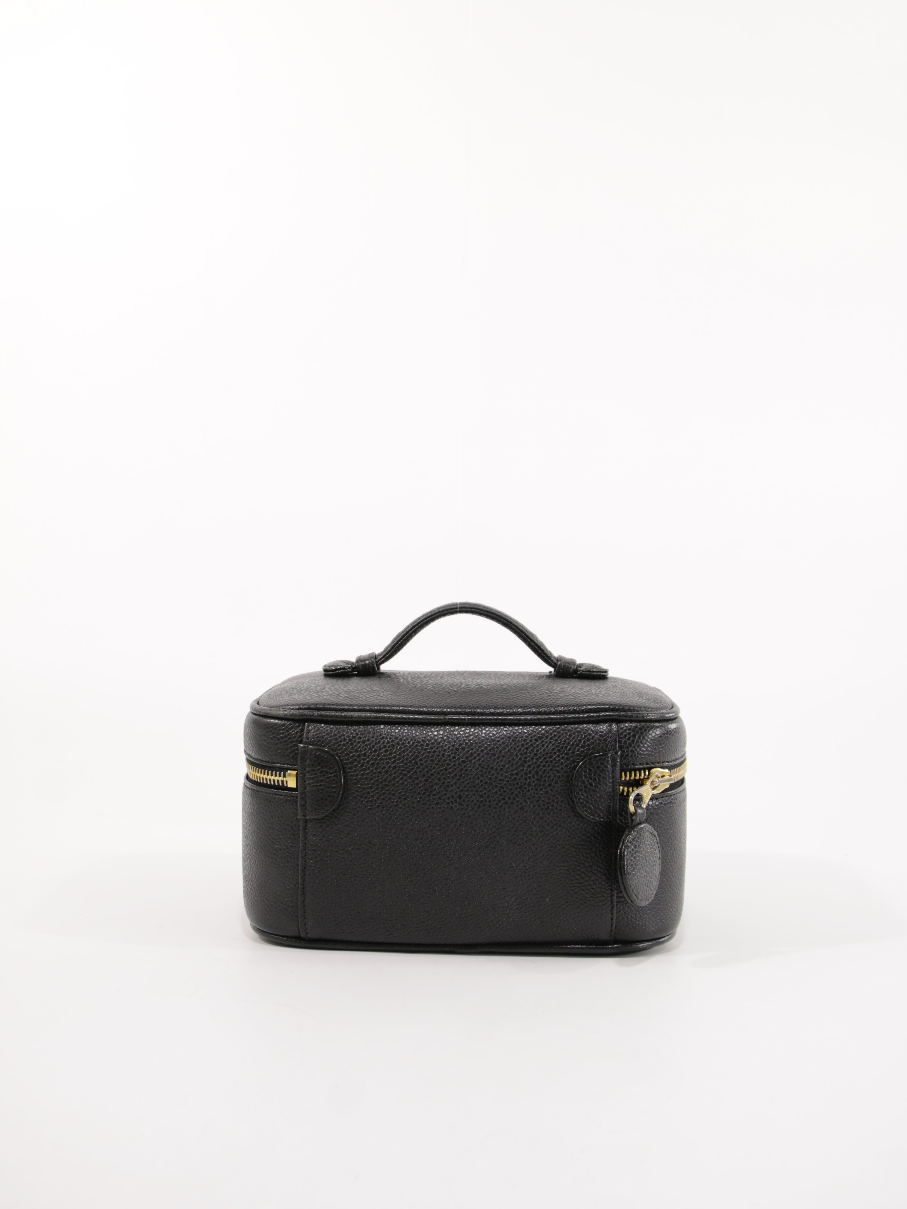 Cosmetic pouch