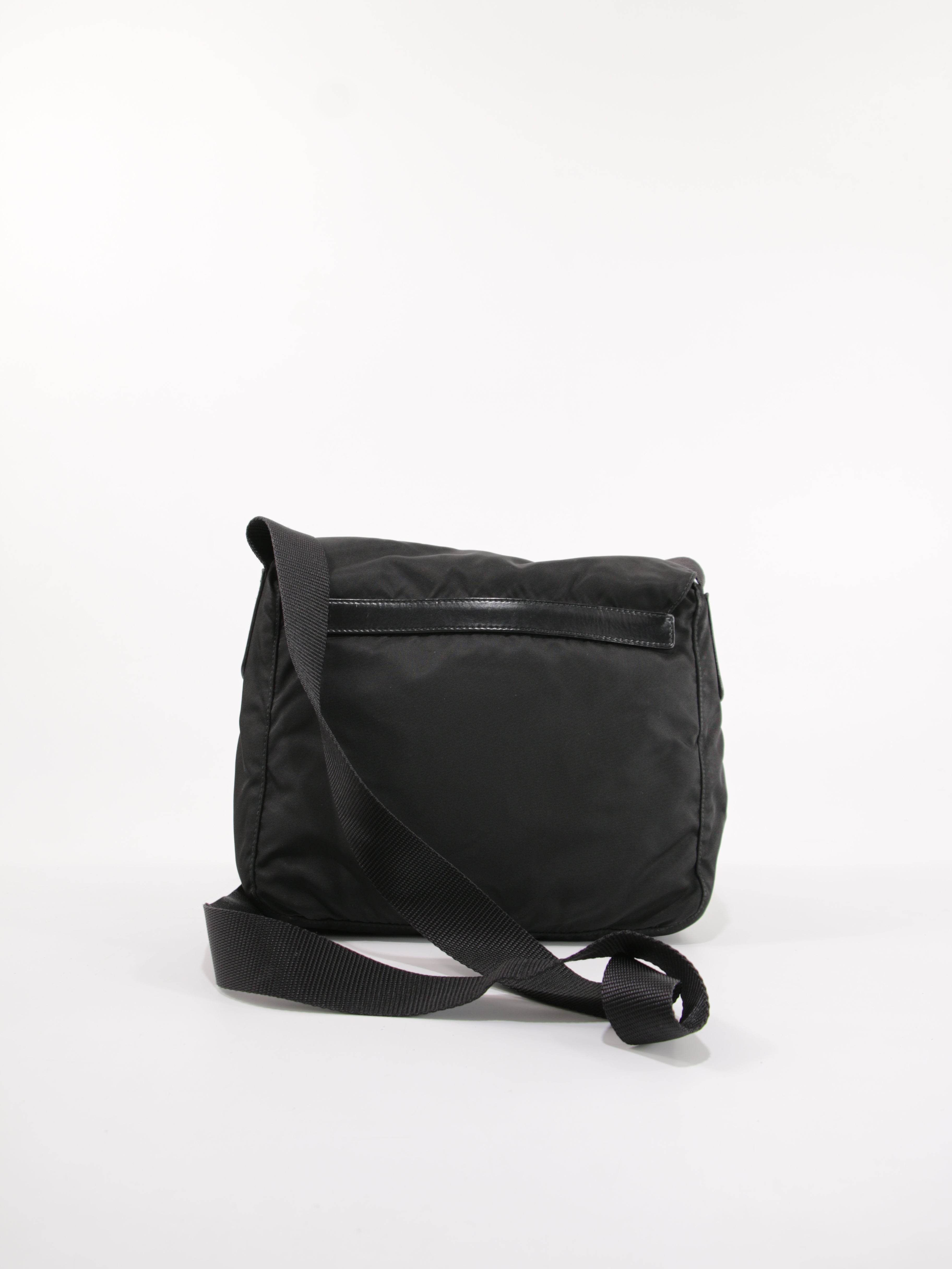 Single Buckle Messenger