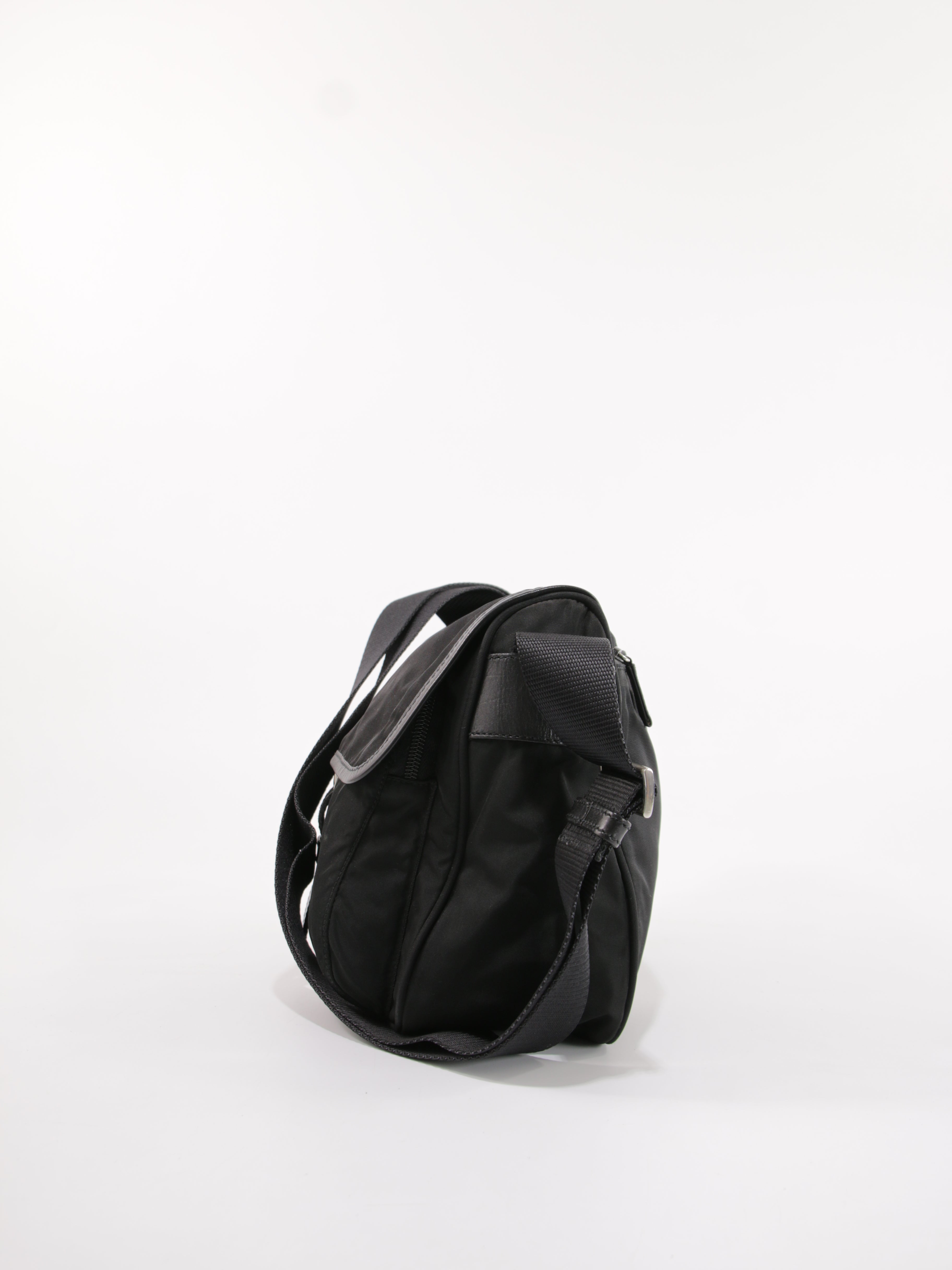 Single Buckle Messenger