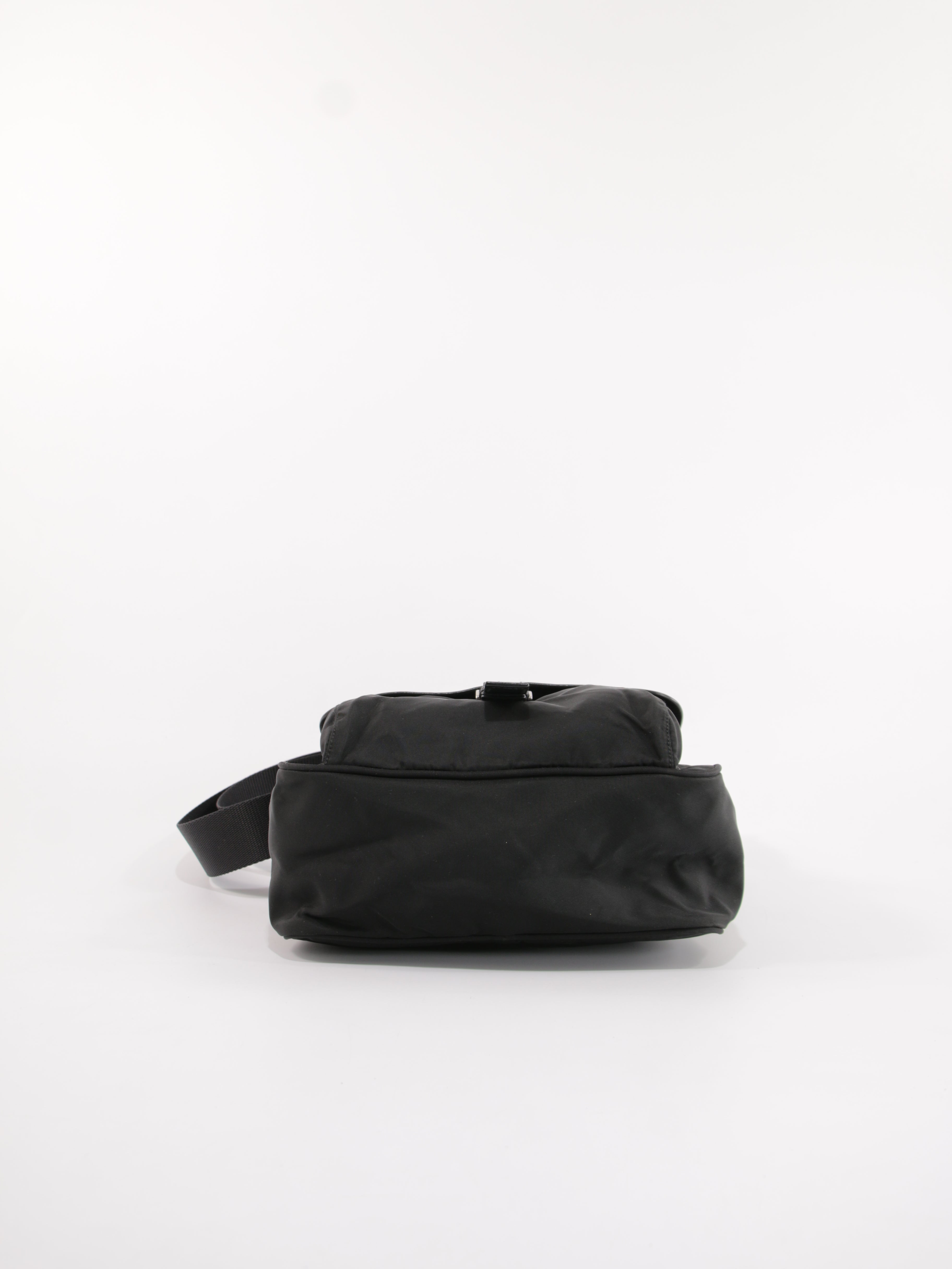 Single Buckle Messenger