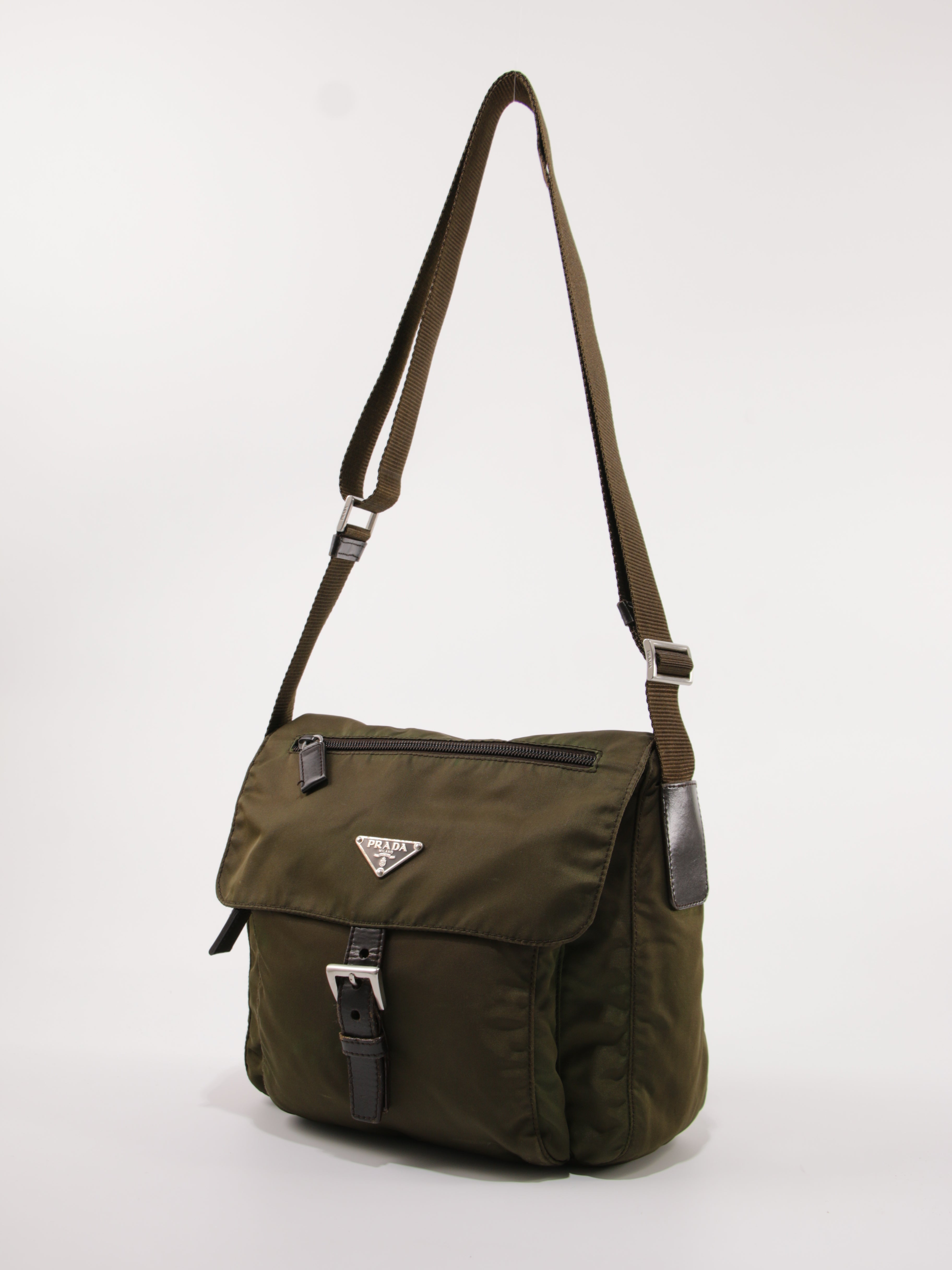 Single Buckle Messenger