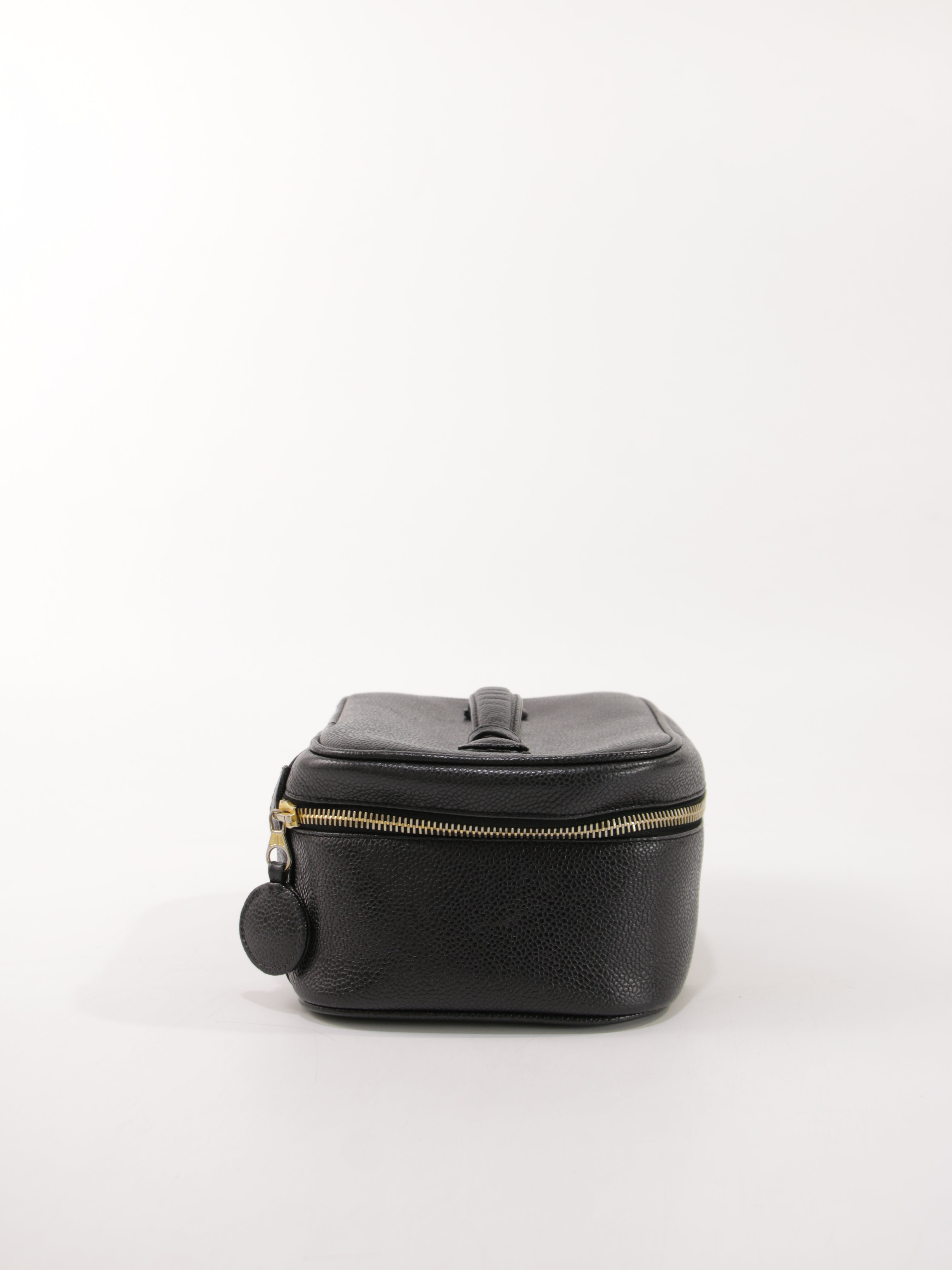 Cosmetic pouch