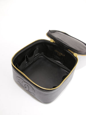 Cosmetic pouch