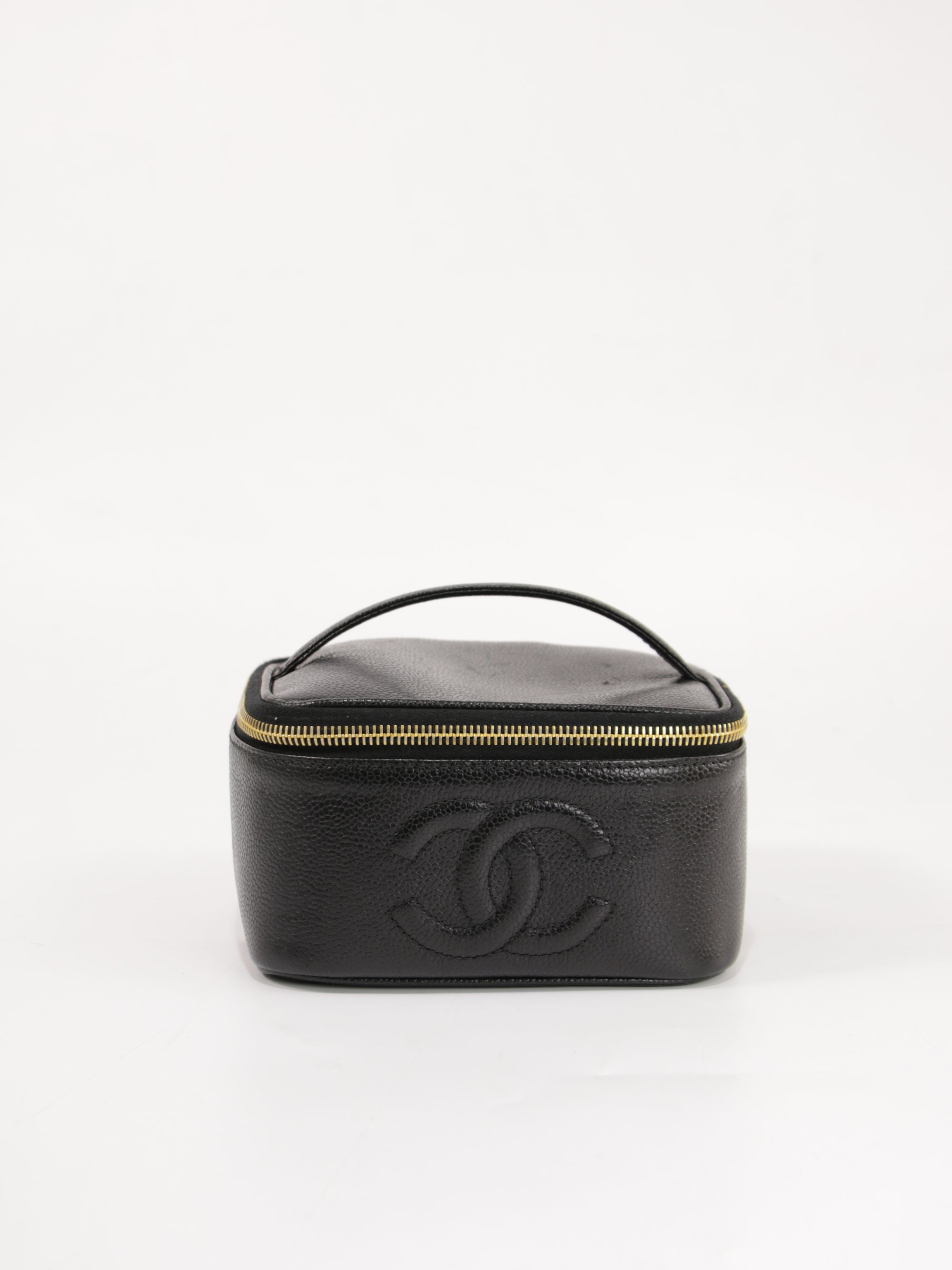 Cosmetic pouch