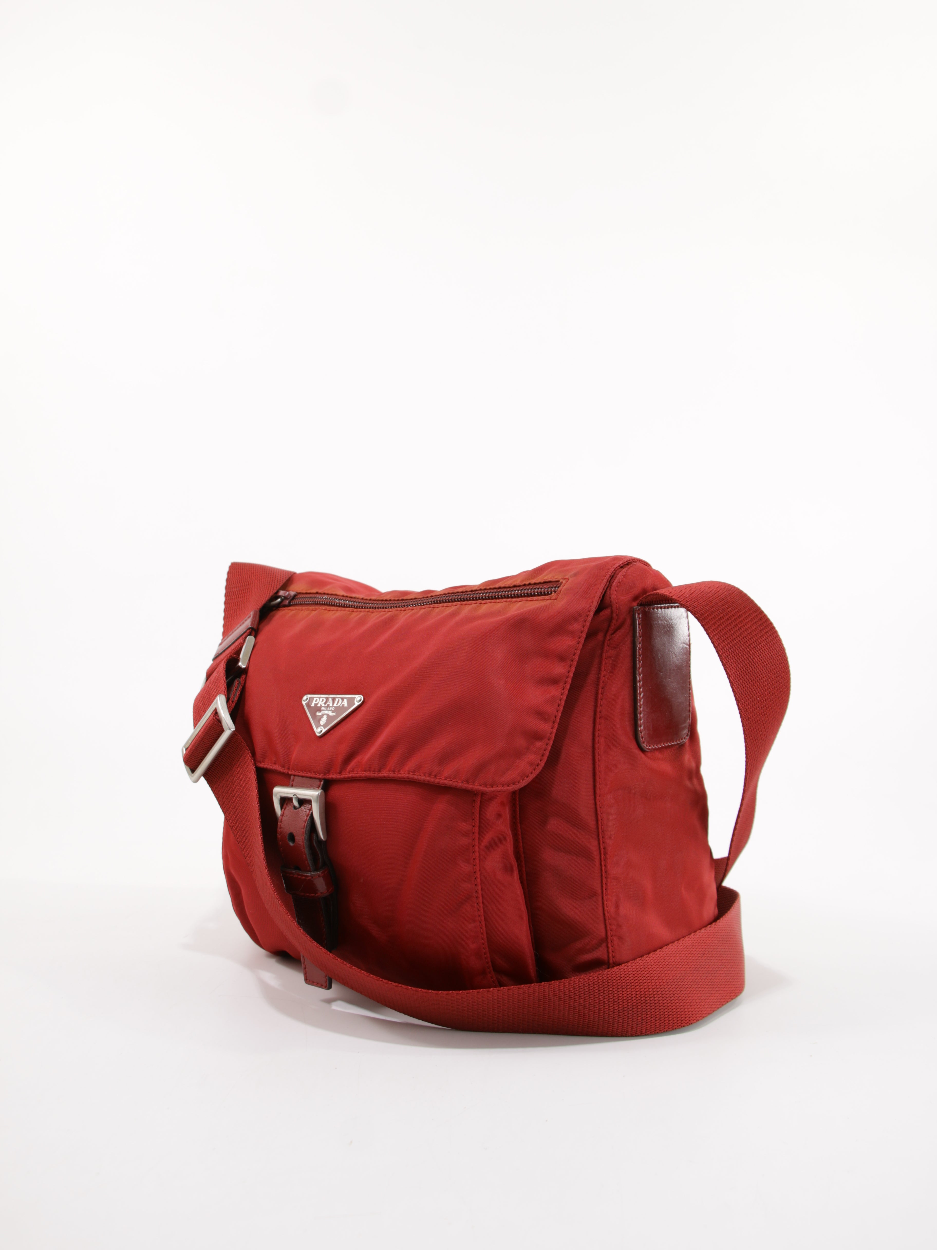 Single Buckle Messenger
