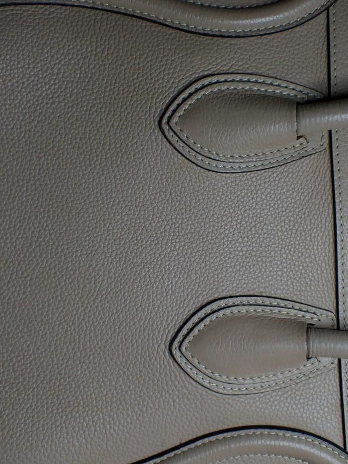 Medium Luggage