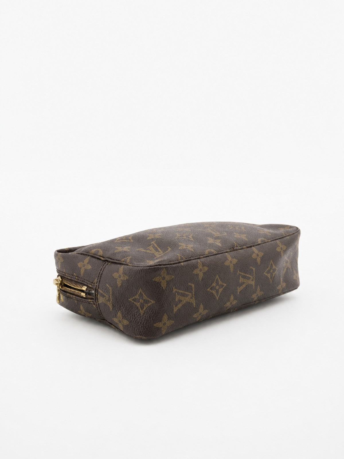 Cosmetic pouch