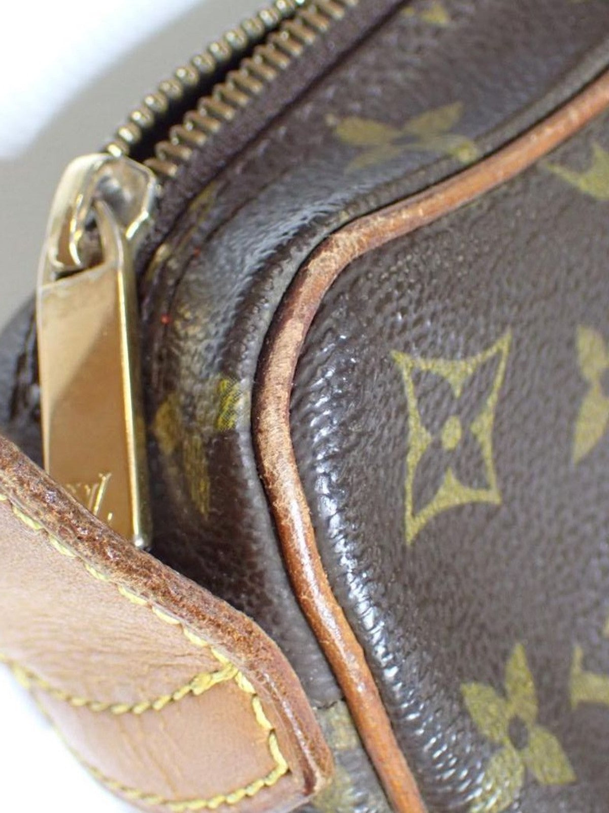 Louis Vuitton Croissant MM