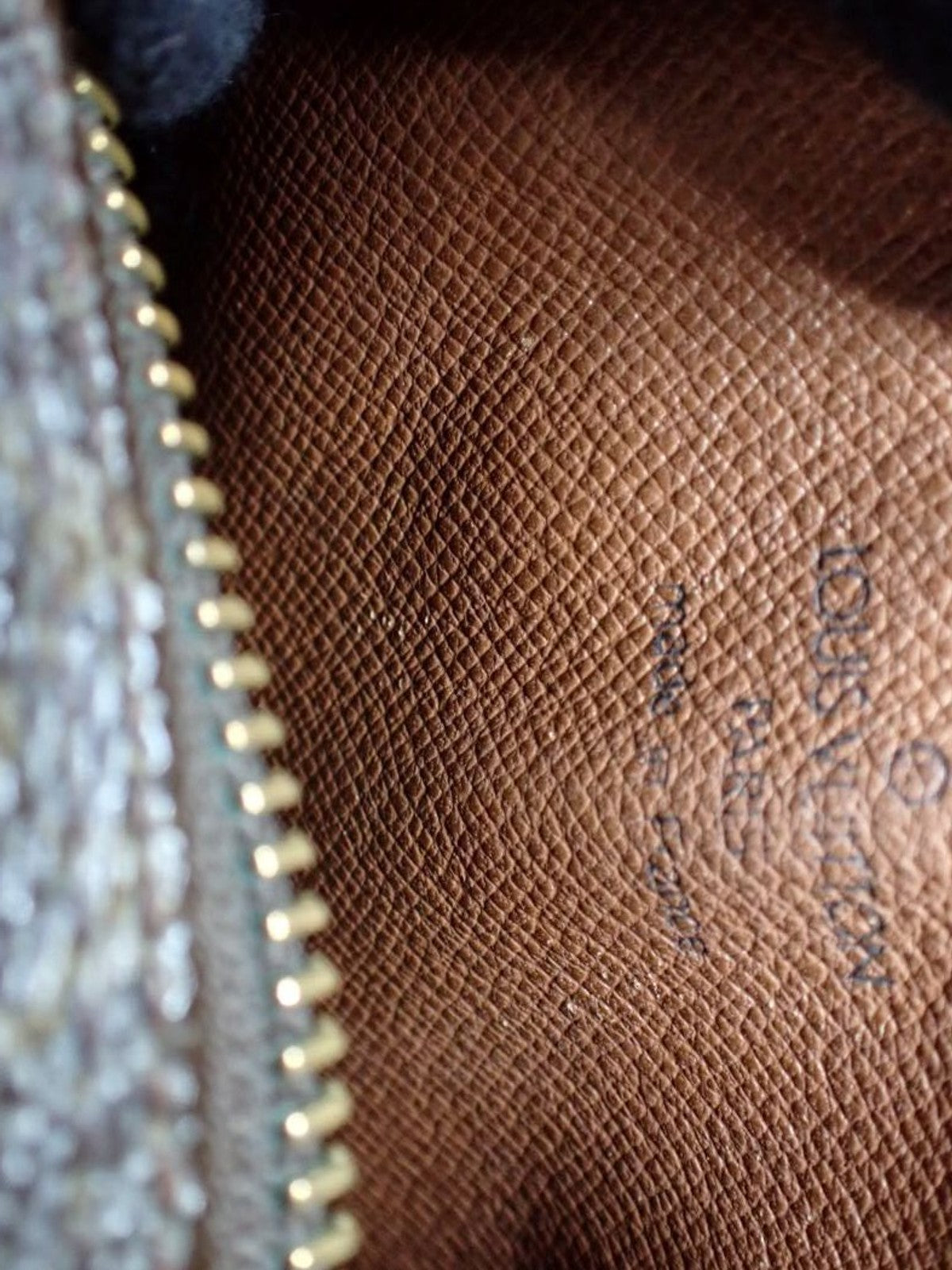 Louis Vuitton Papillon 26