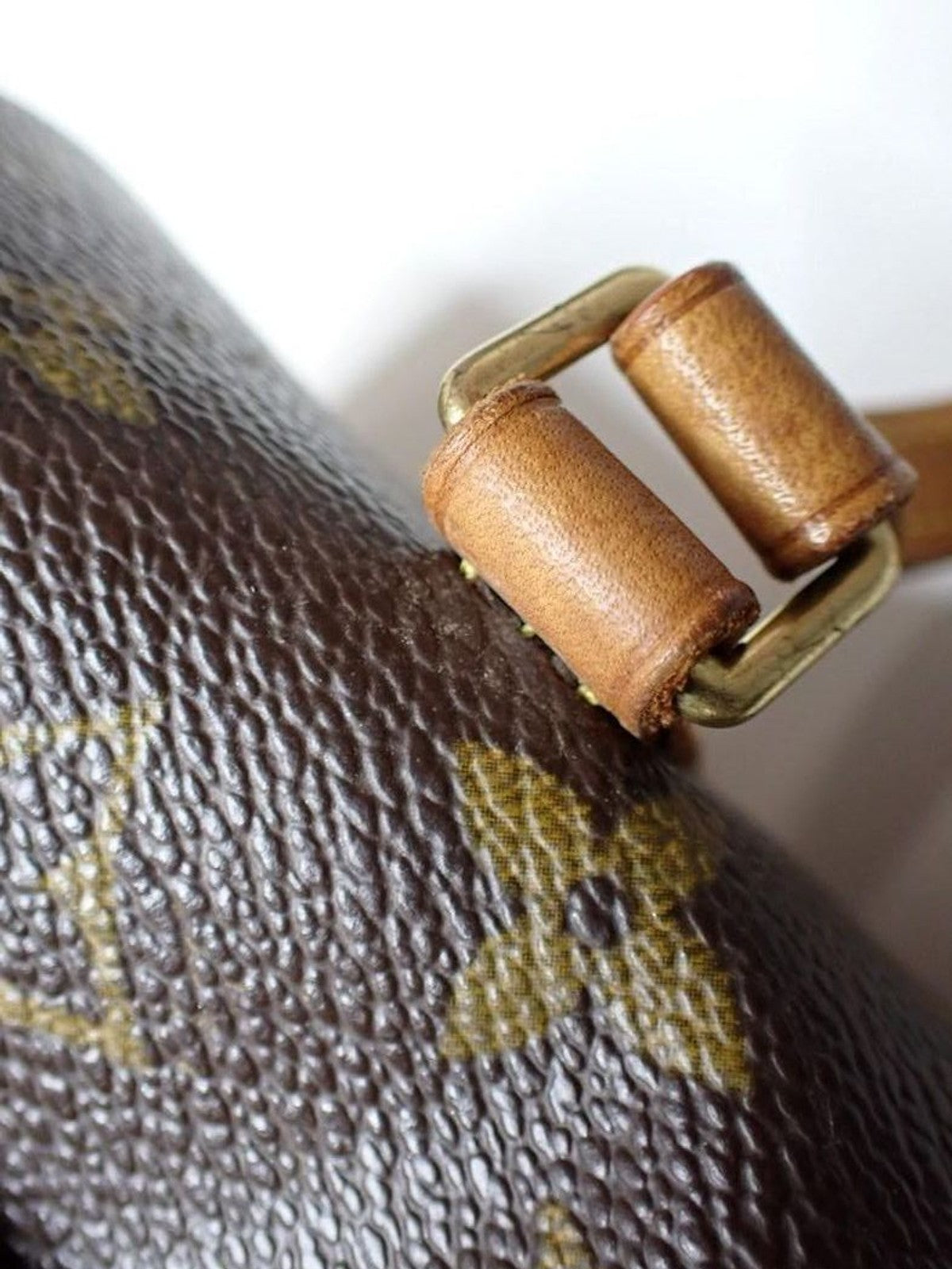 Louis Vuitton Papillon 26