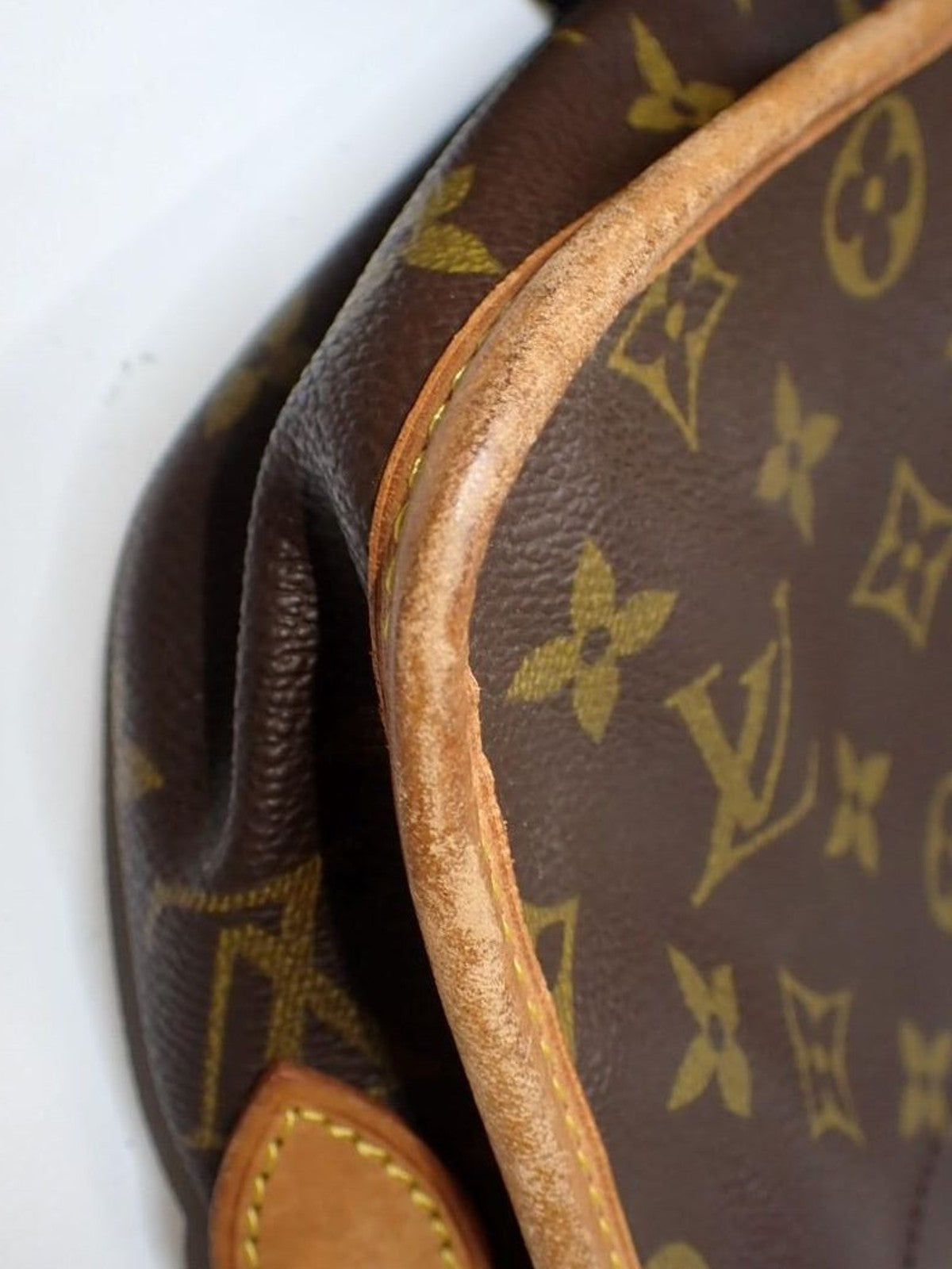 Louis Vuitton Gibeciere PM