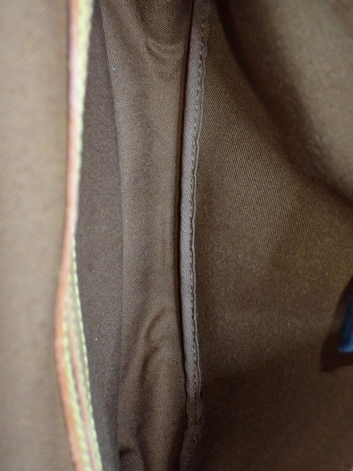 Louis Vuitton Gibeciere PM
