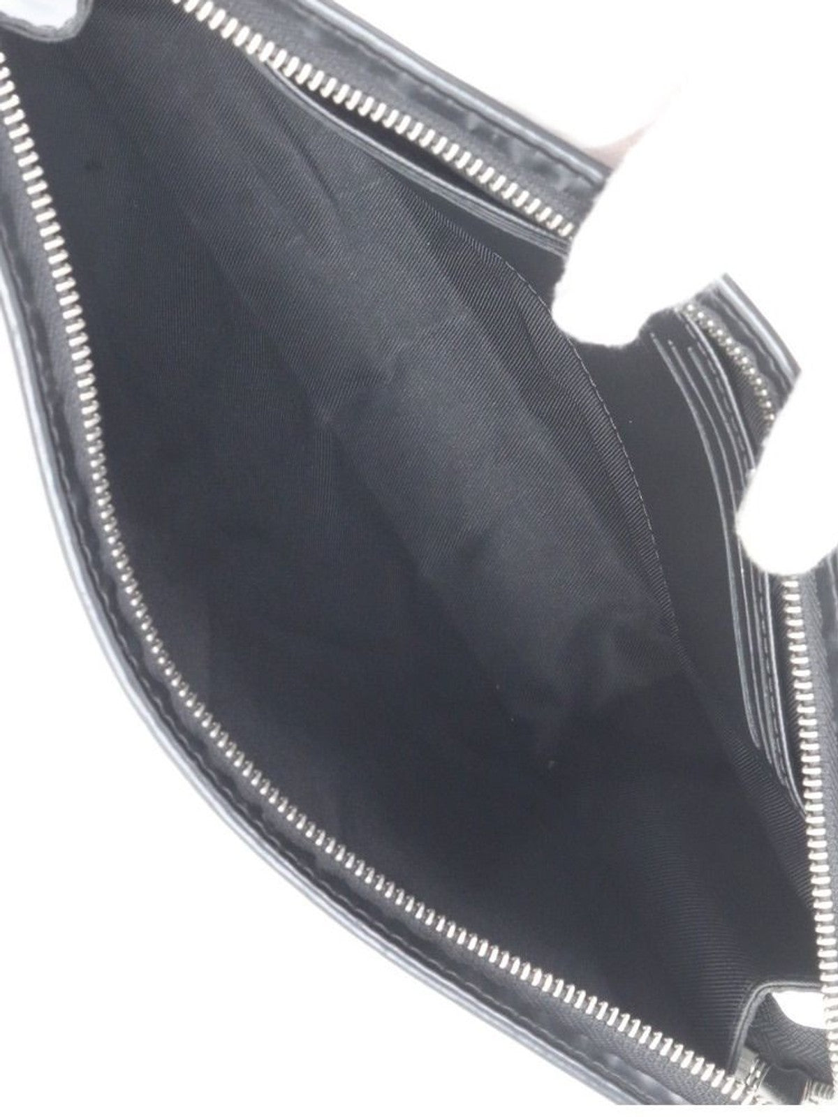 Louis Vuitton Pochette Voyage MM