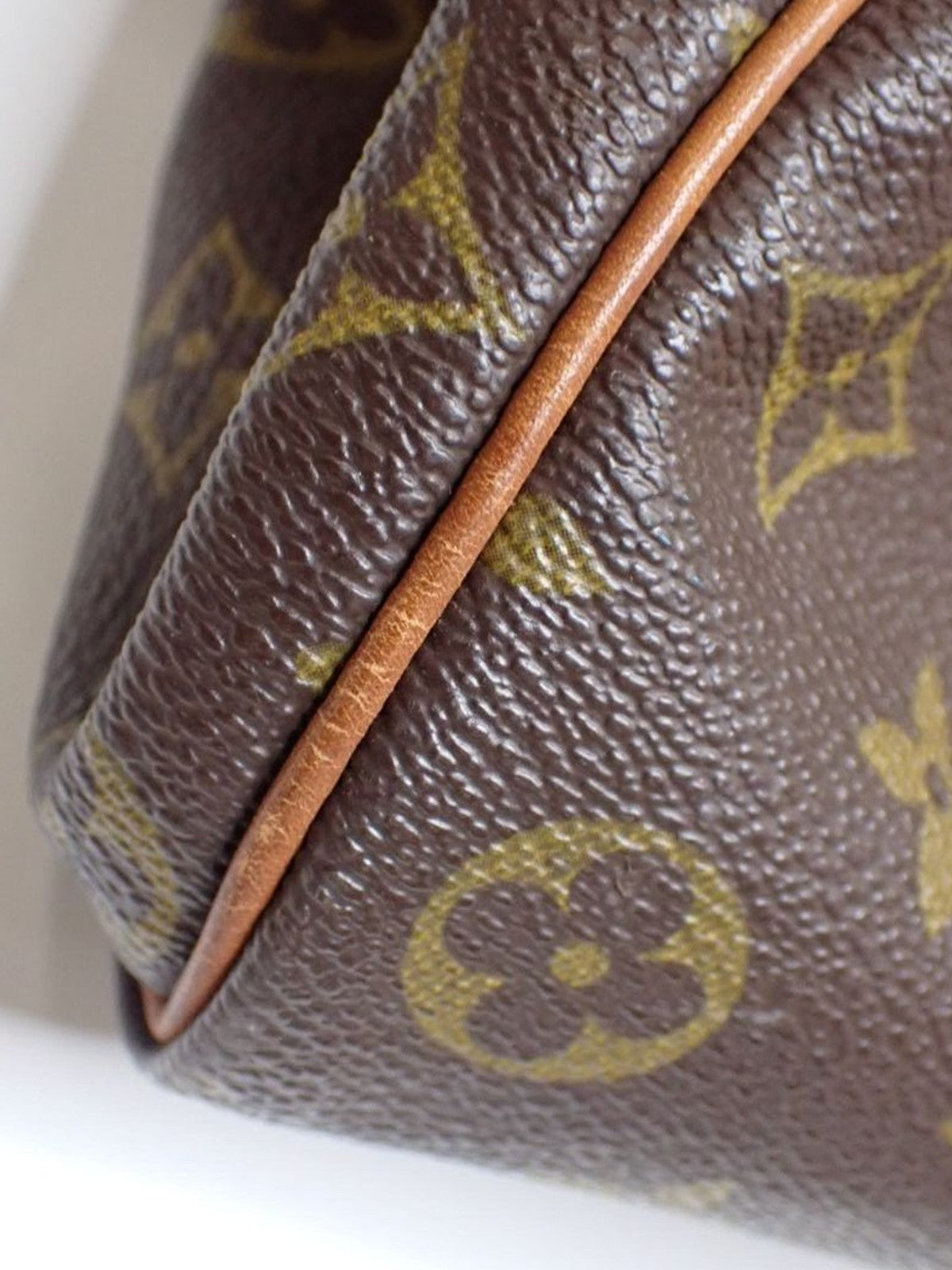 Louis Vuitton Speedy 35