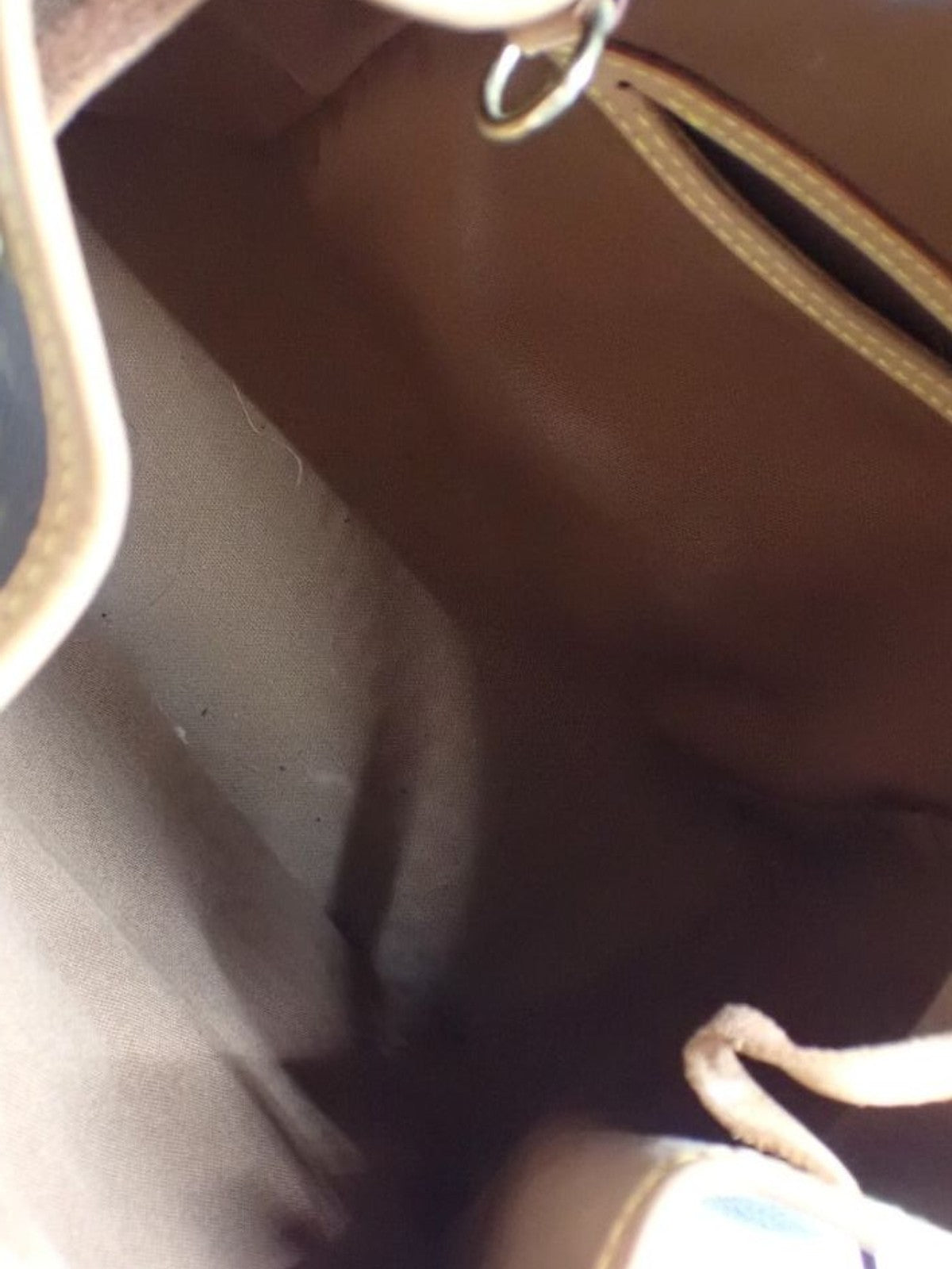 Louis Vuitton Montsouris MM